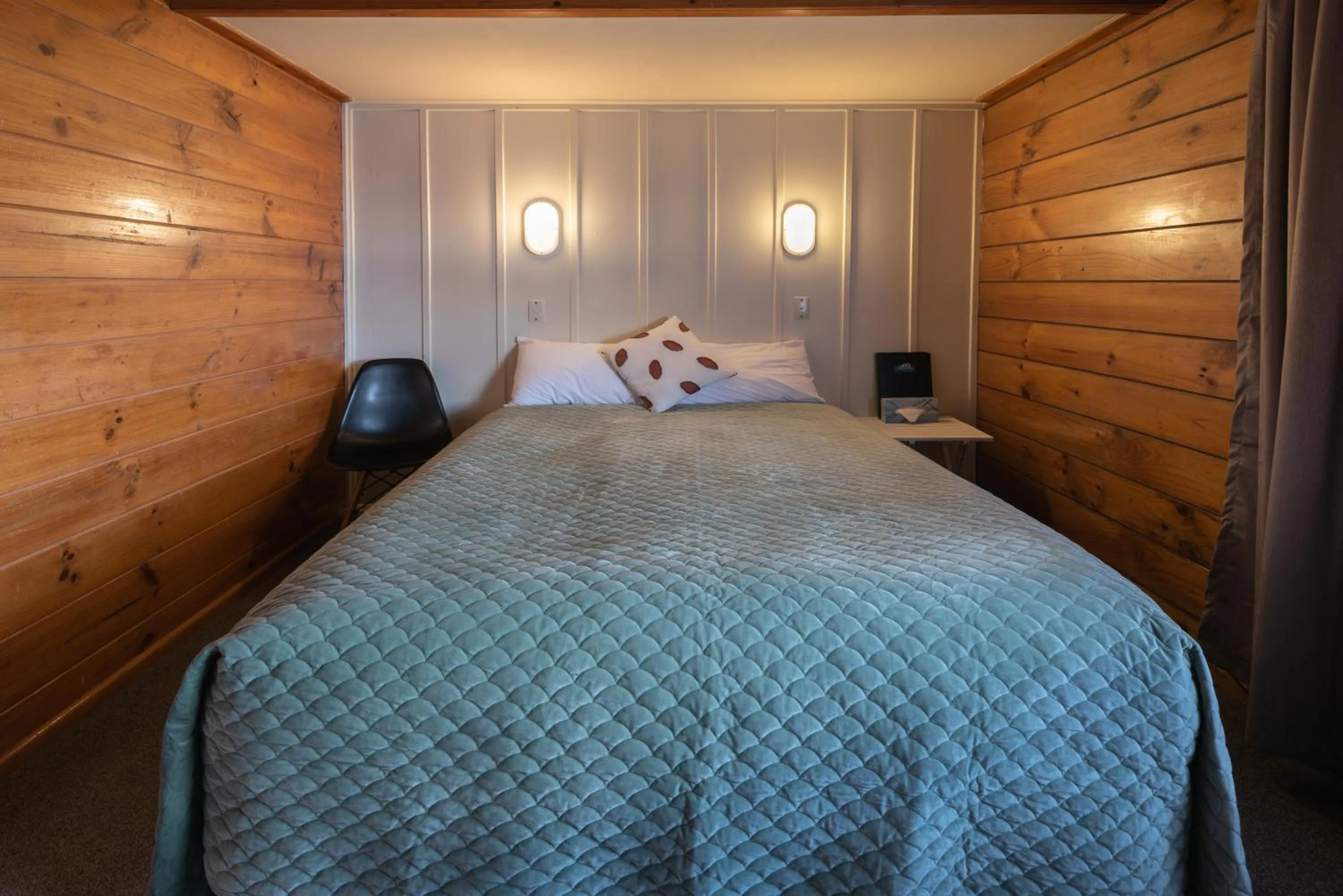 Bed in Skotel Alpine Resort