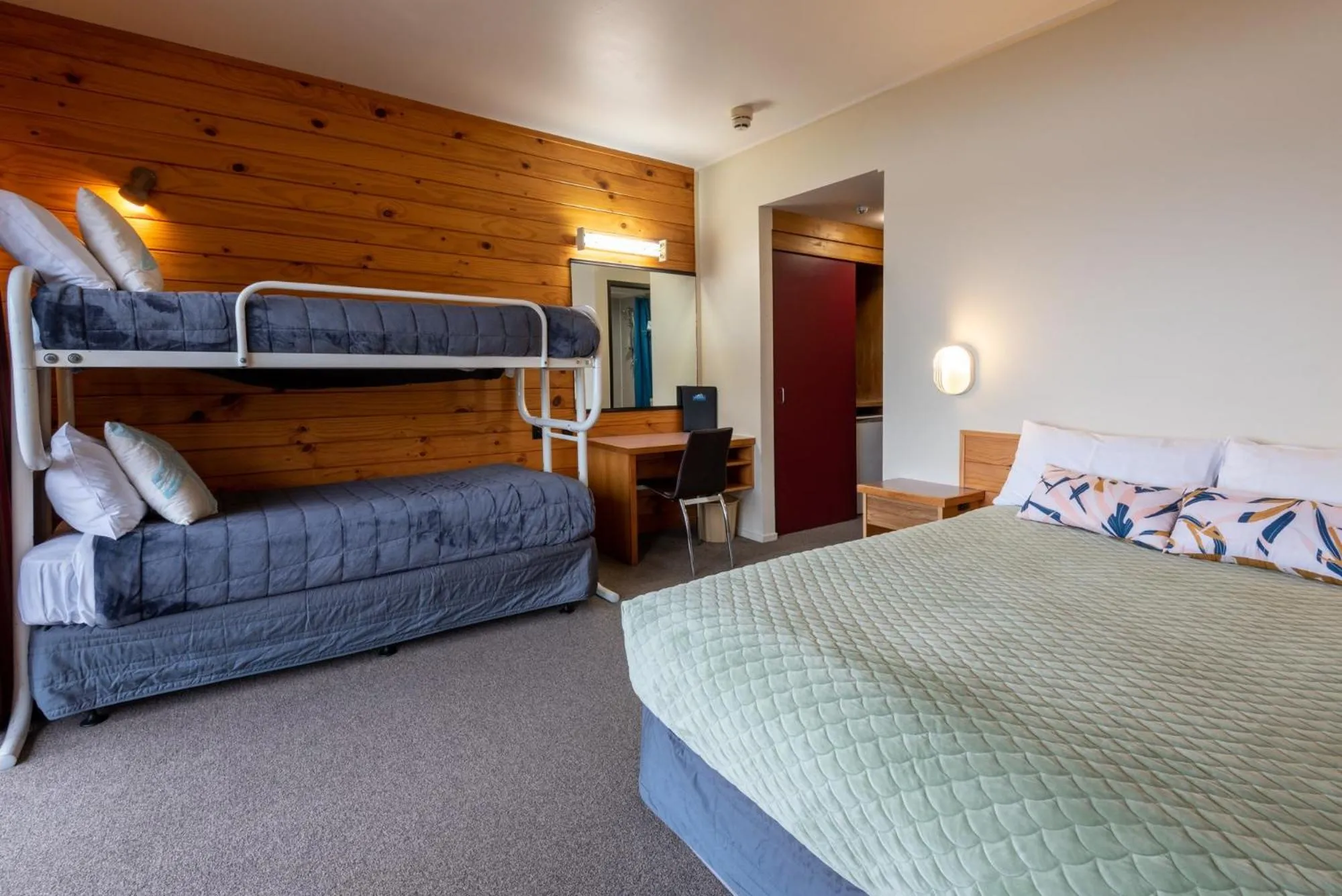 Bed in Skotel Alpine Resort