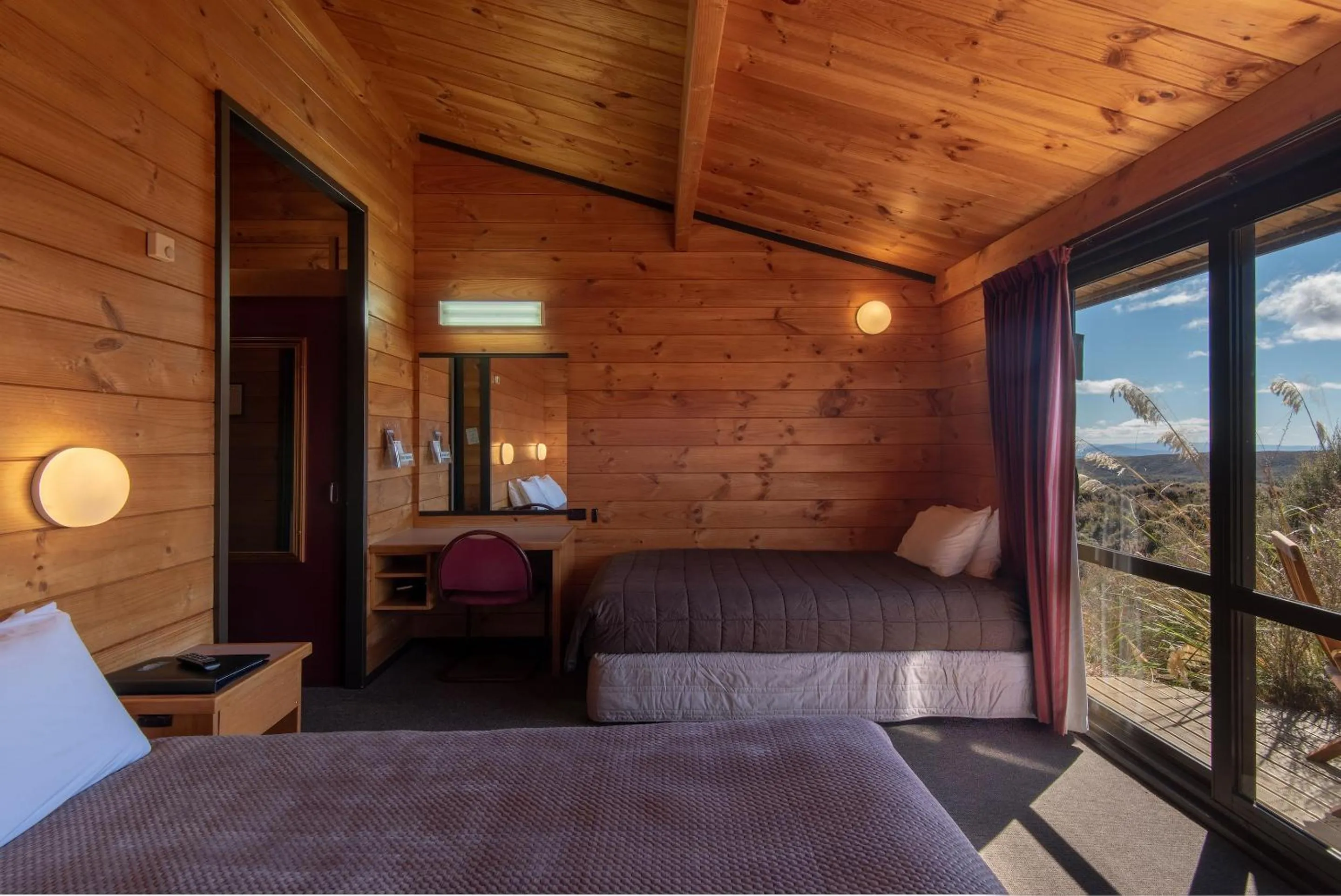 Bed in Skotel Alpine Resort