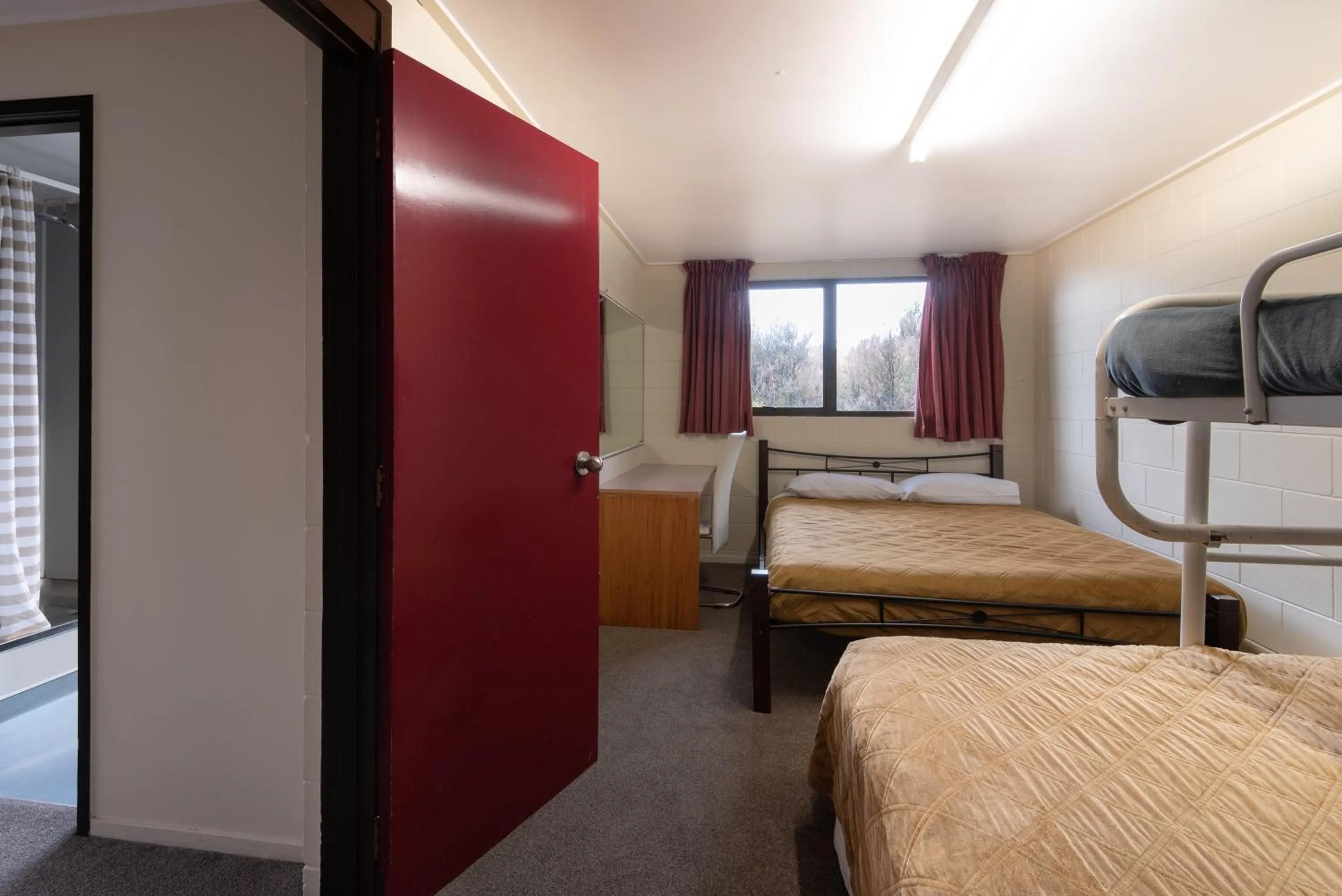 Bed in Skotel Alpine Resort