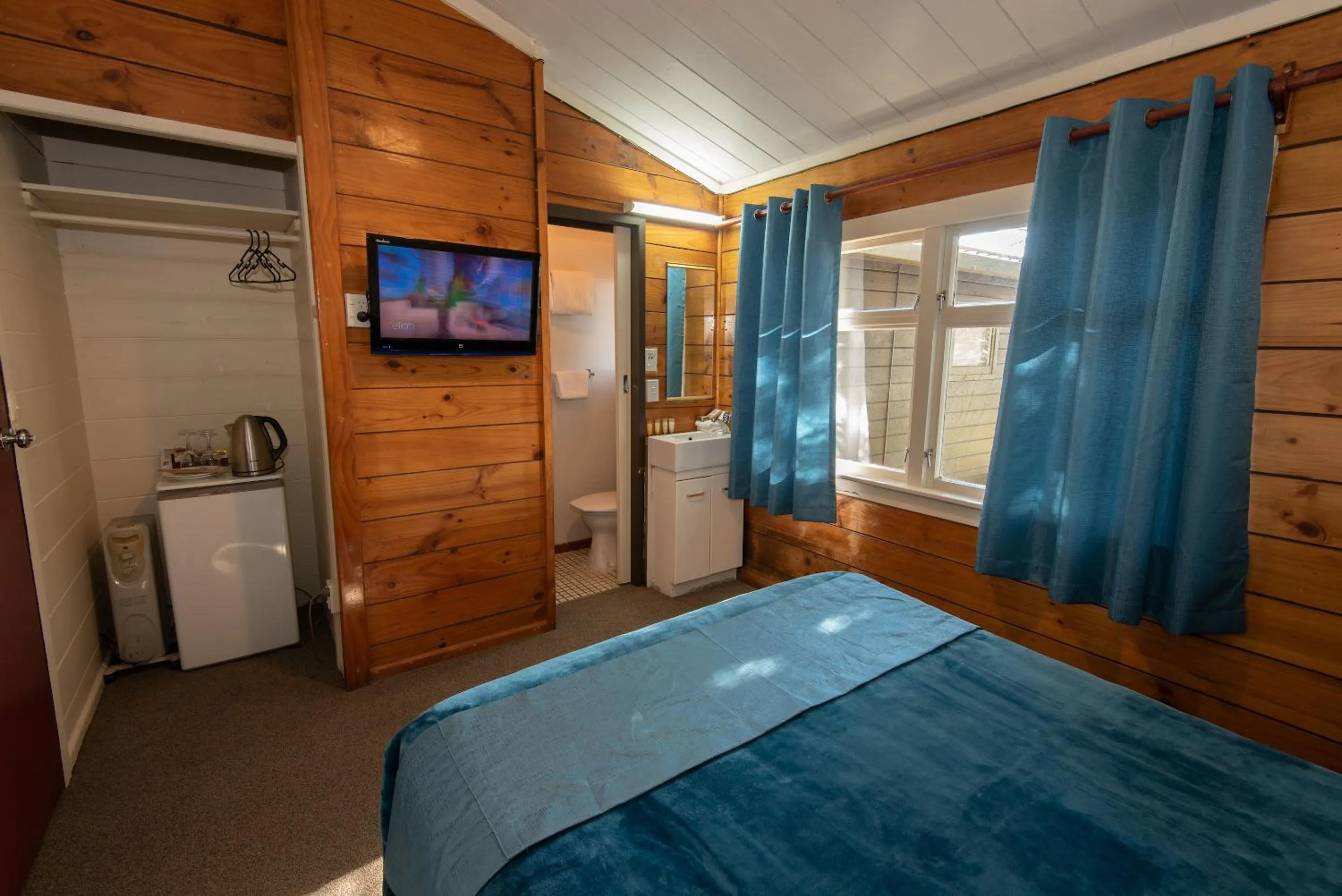 Bed in Skotel Alpine Resort