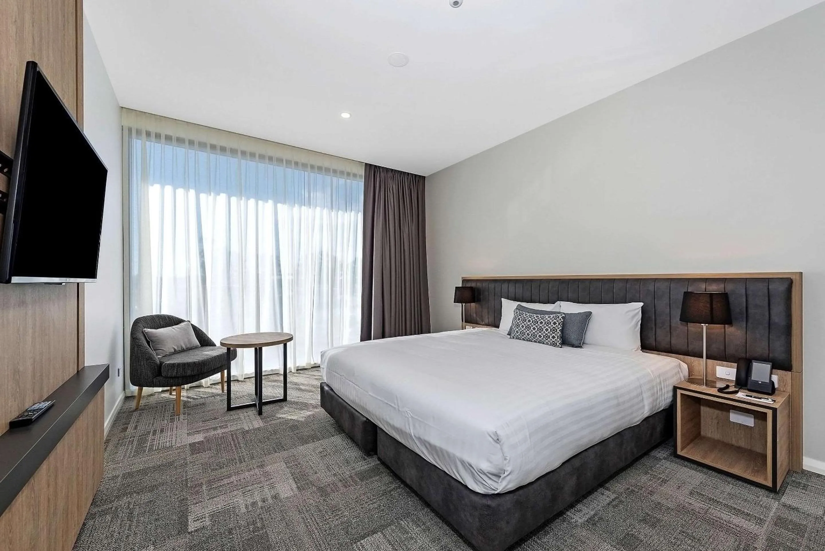 Bedroom, Bed in Ingot Hotel Perth, an Ascend Collection Hotel