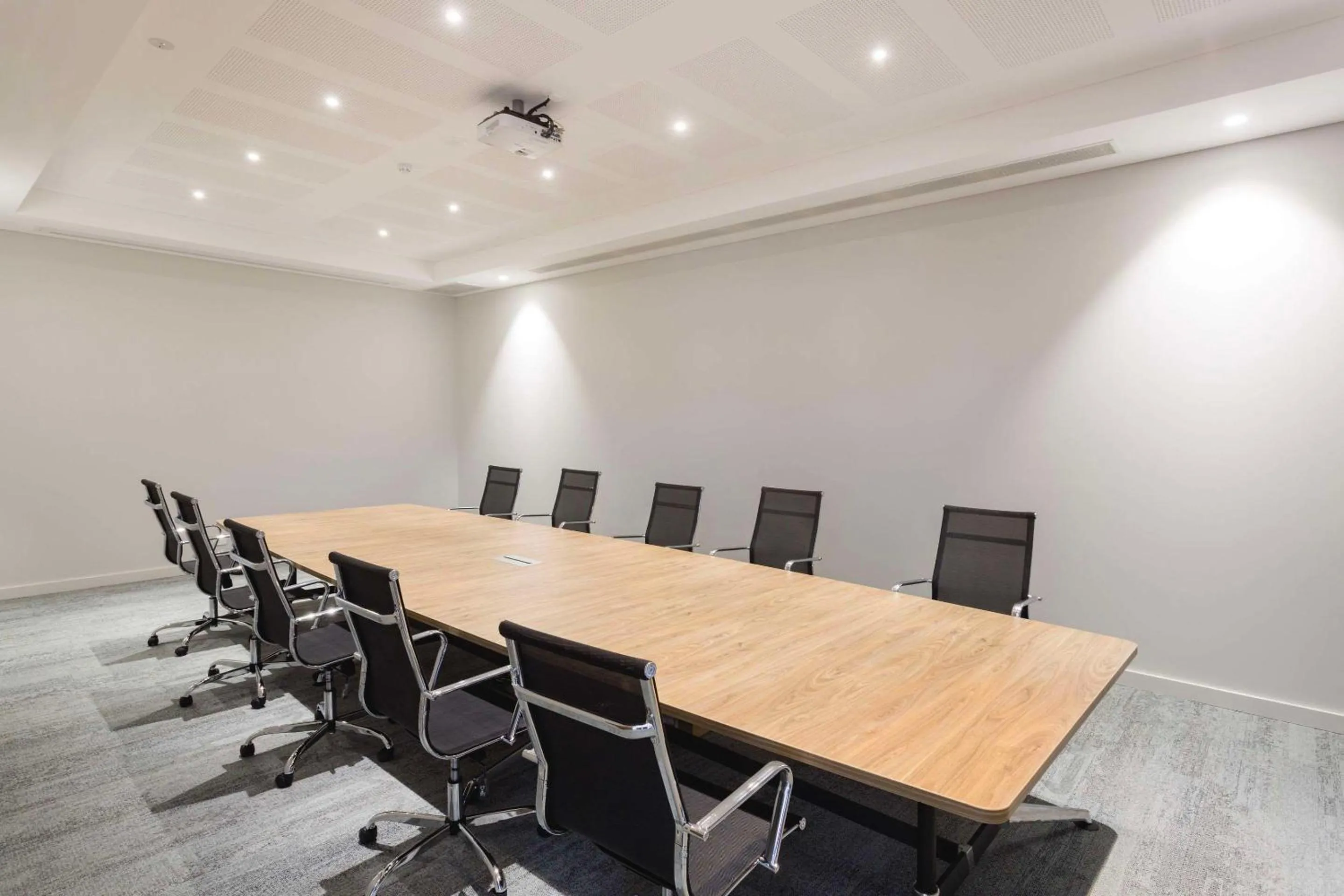 Meeting/conference room in Ingot Hotel Perth, an Ascend Collection Hotel