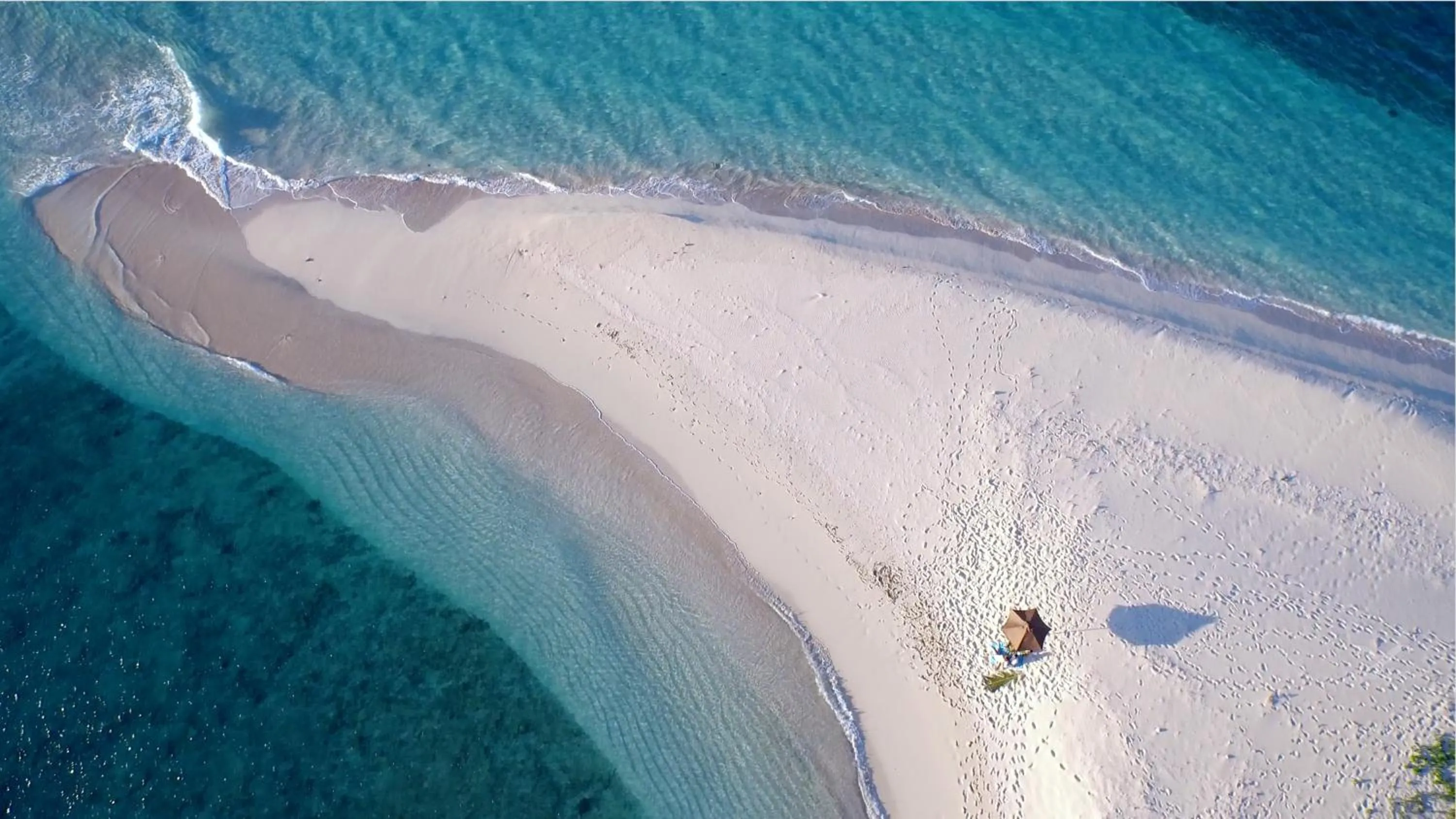 Beach in Yasawa Island Resort & Spa