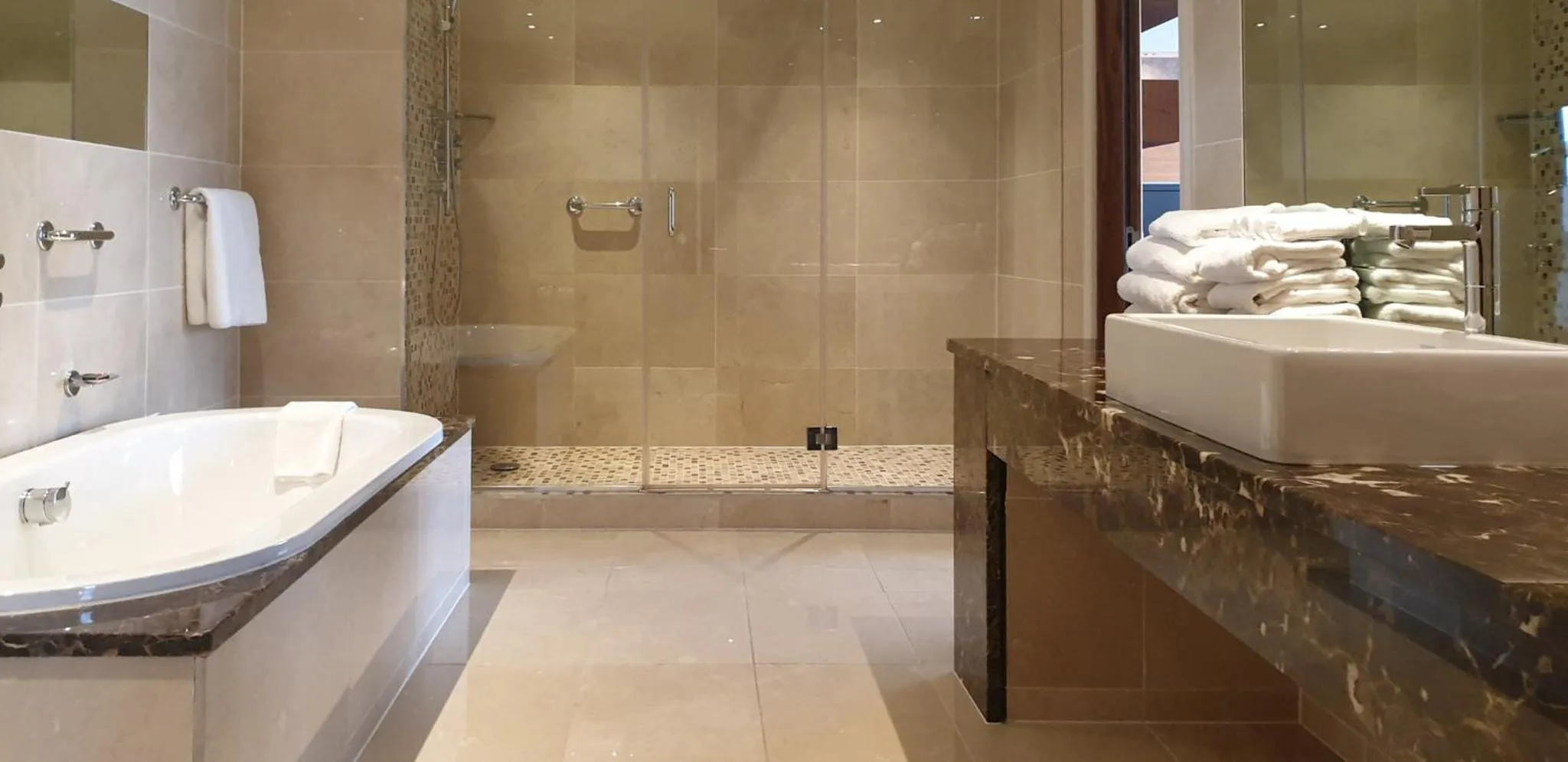 Photo of the whole room in The Gateway Hotel