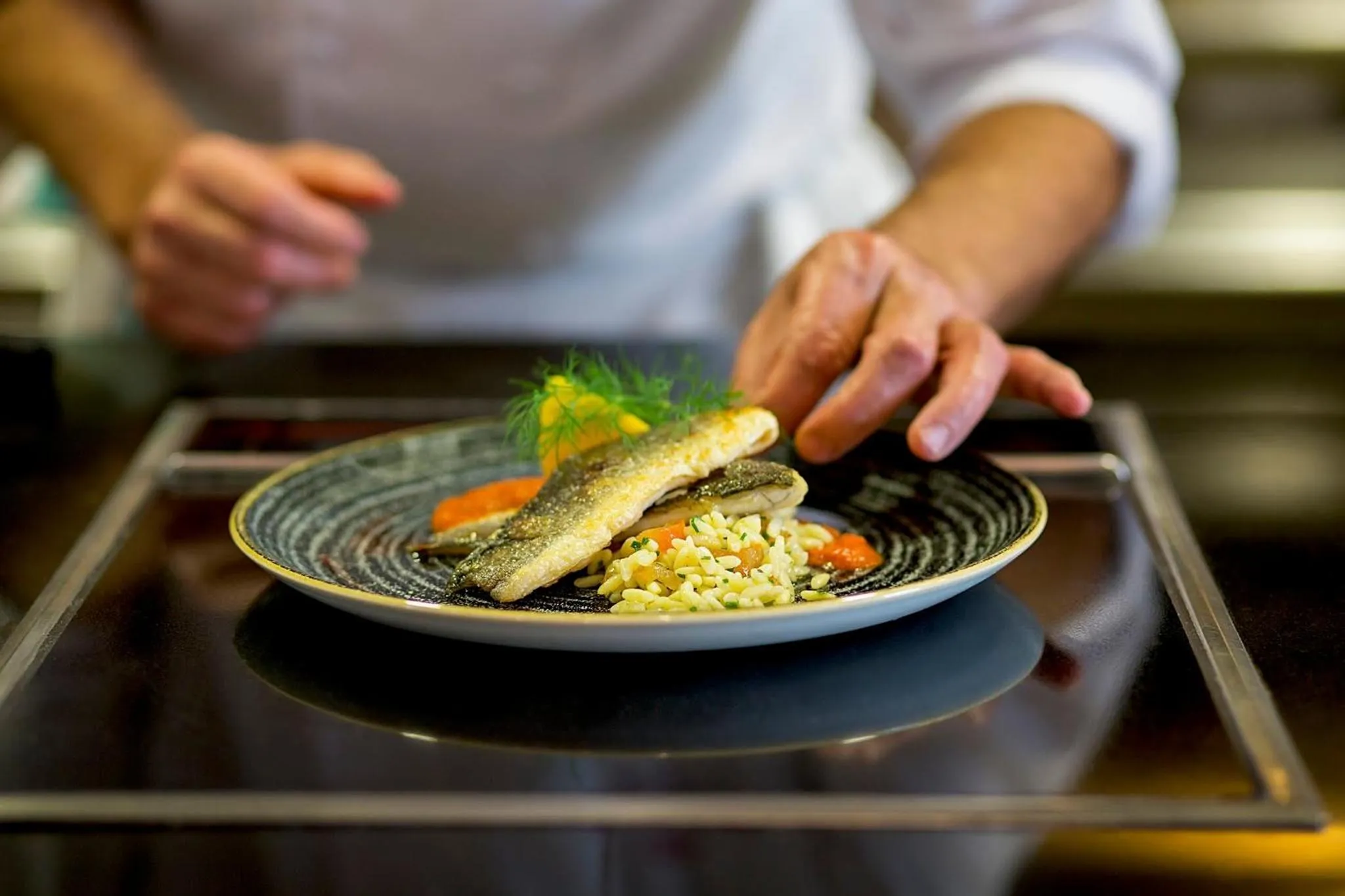 Restaurant/places to eat in The Gateway Hotel