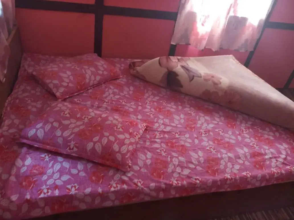 Quadruple Room - single occupancy in Reshi River Cottage Quadruple Room - single occupancy in Reshi River Cottage