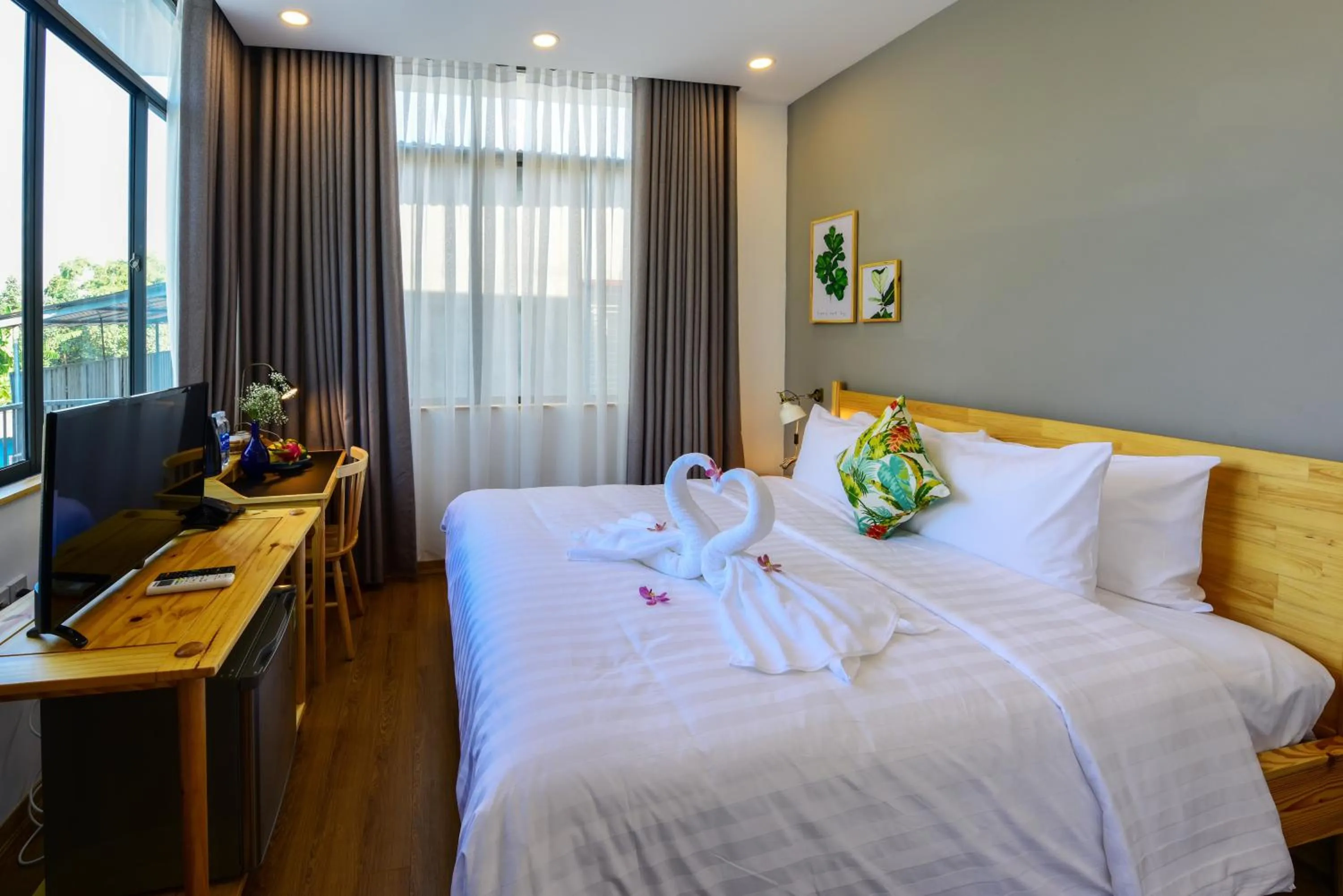 Bedroom, Bed in La Paix Hue