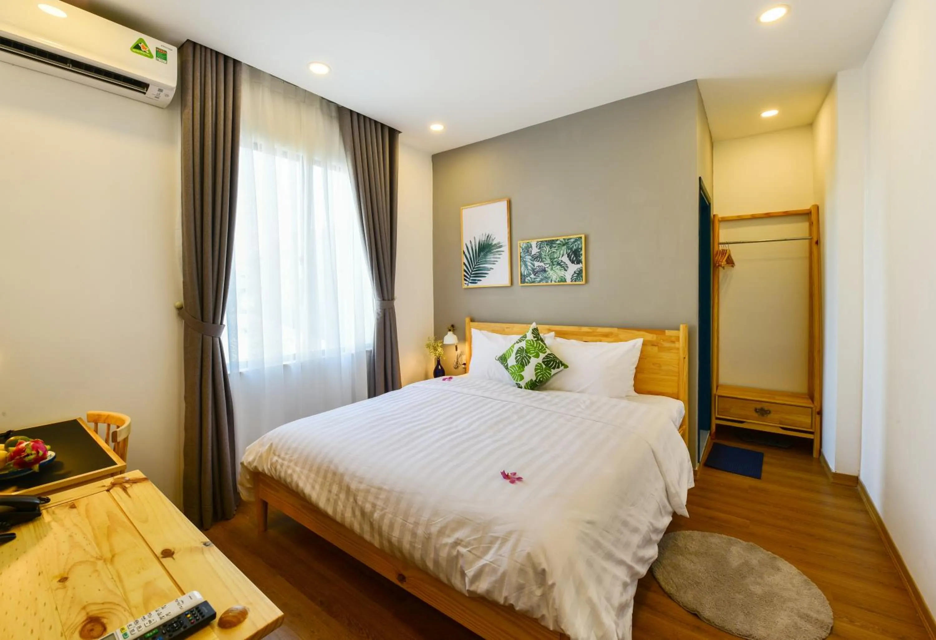 Photo of the whole room, Bed in La Paix Hue