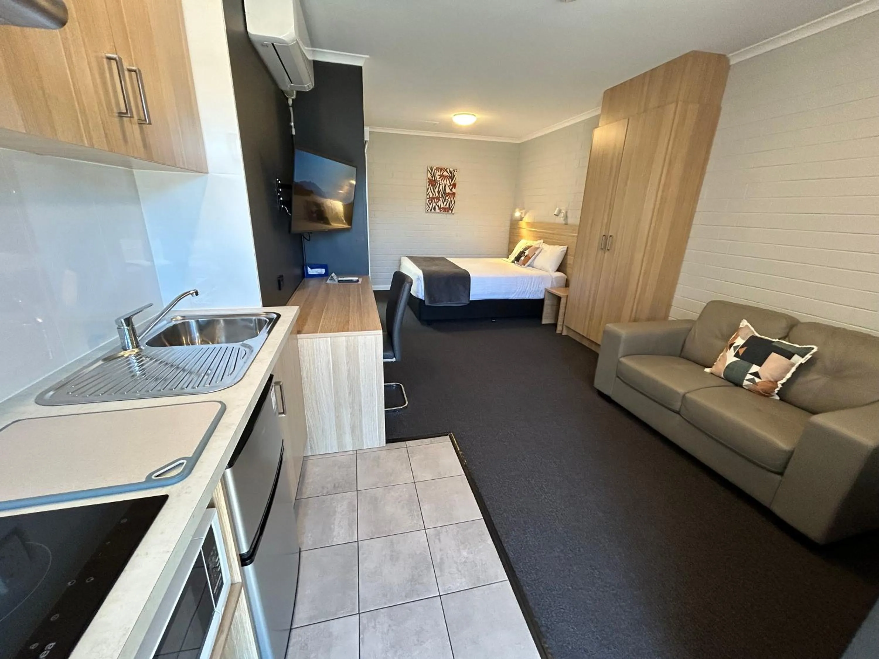 Photo of the whole room, Bed in Frewville Motor Inn