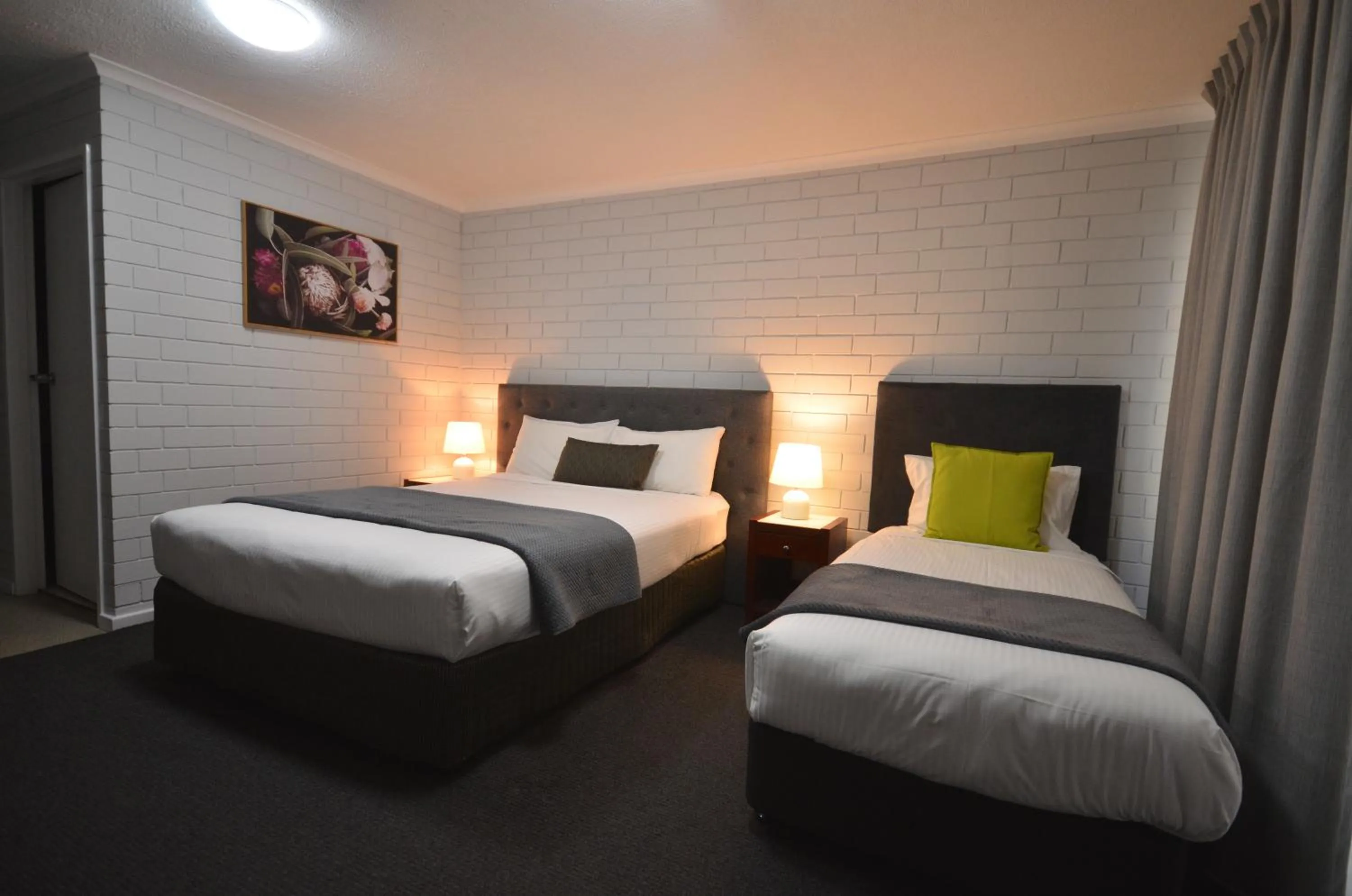 Bed in Frewville Motor Inn