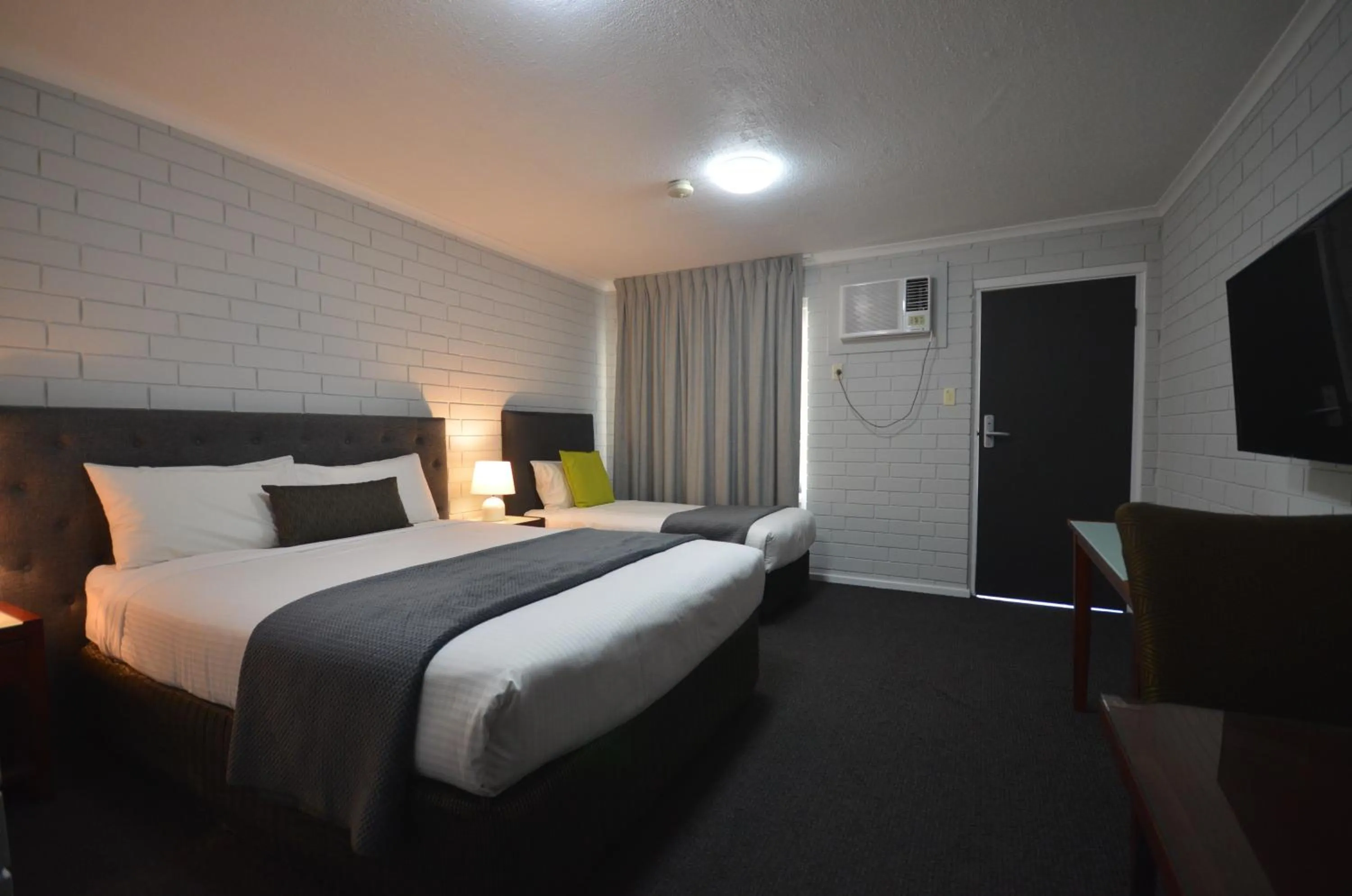 Bed in Frewville Motor Inn