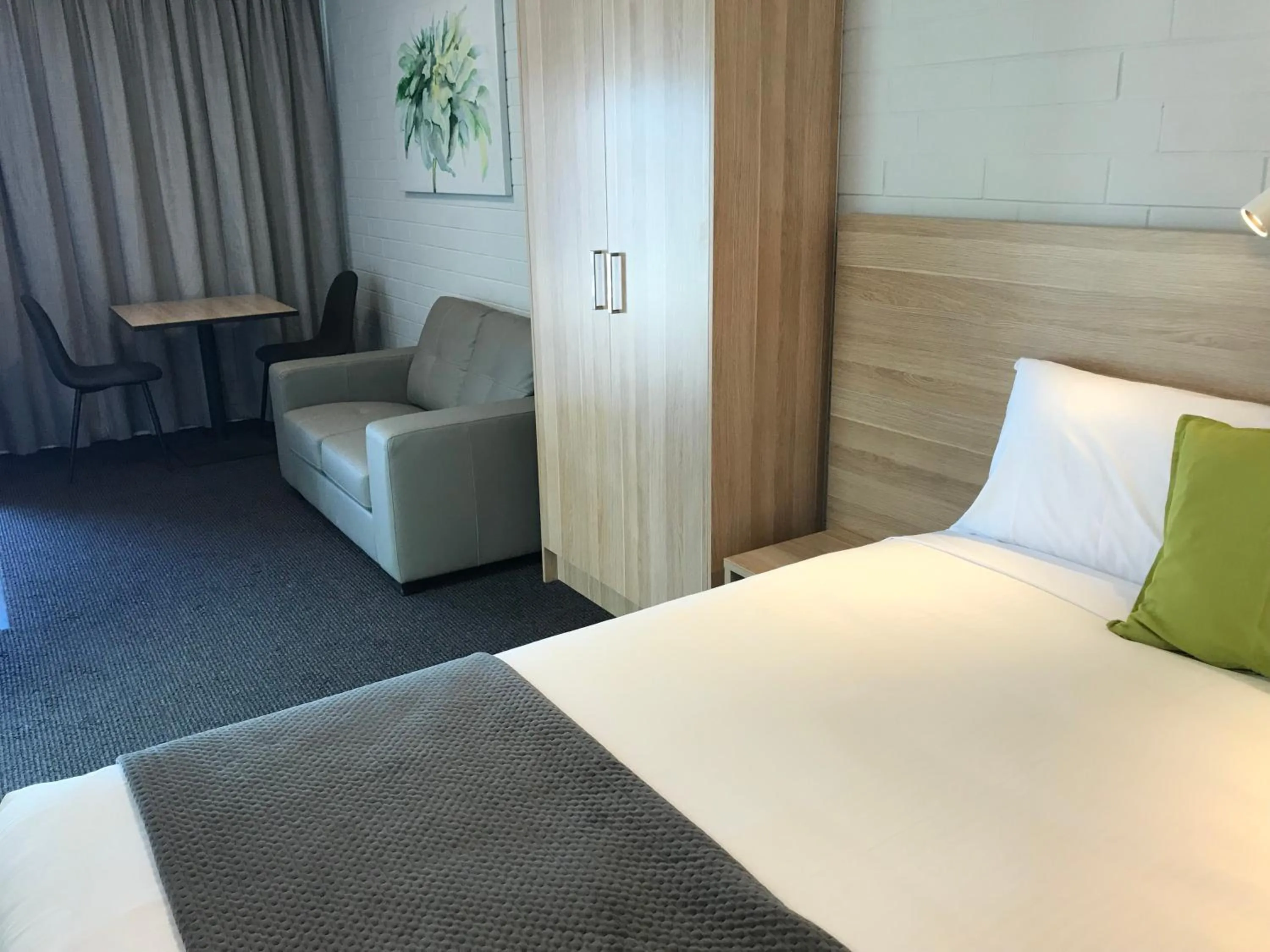 Photo of the whole room, Bed in Frewville Motor Inn