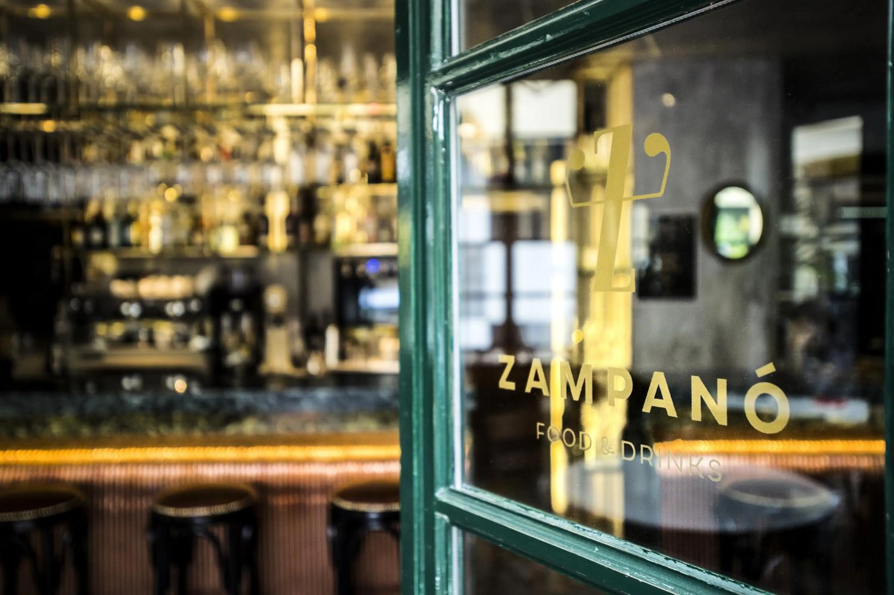 Restaurant/places to eat in City Circus Athens