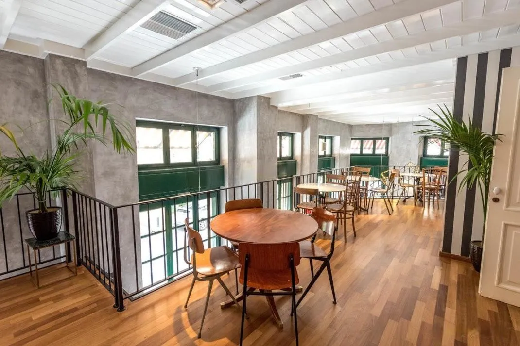 Restaurant/places to eat in City Circus Athens