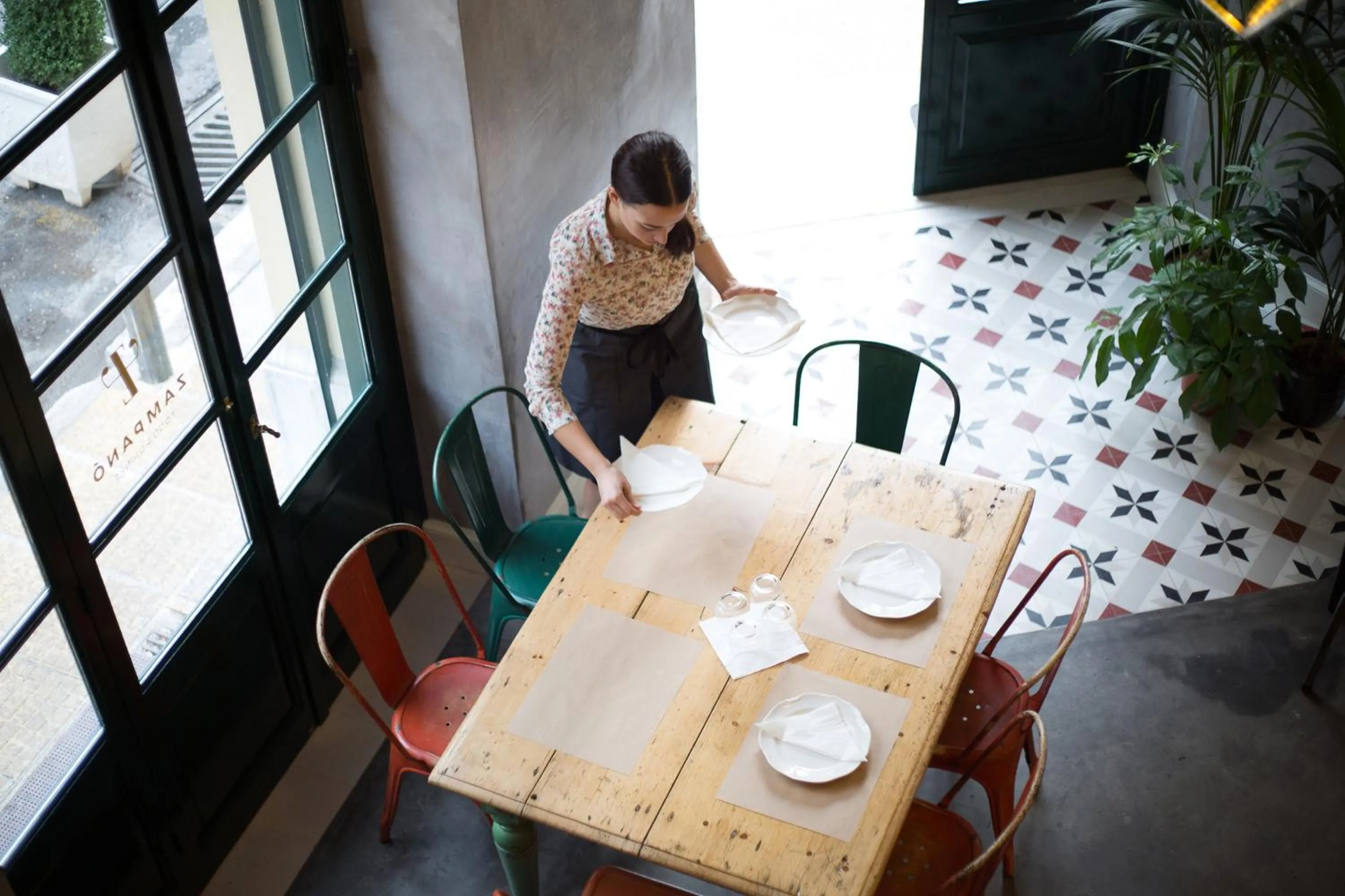 Restaurant/places to eat in City Circus Athens