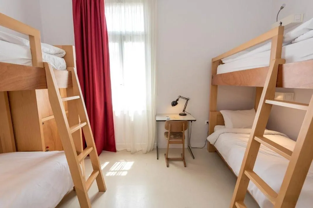 bunk bed, Bed in City Circus Athens