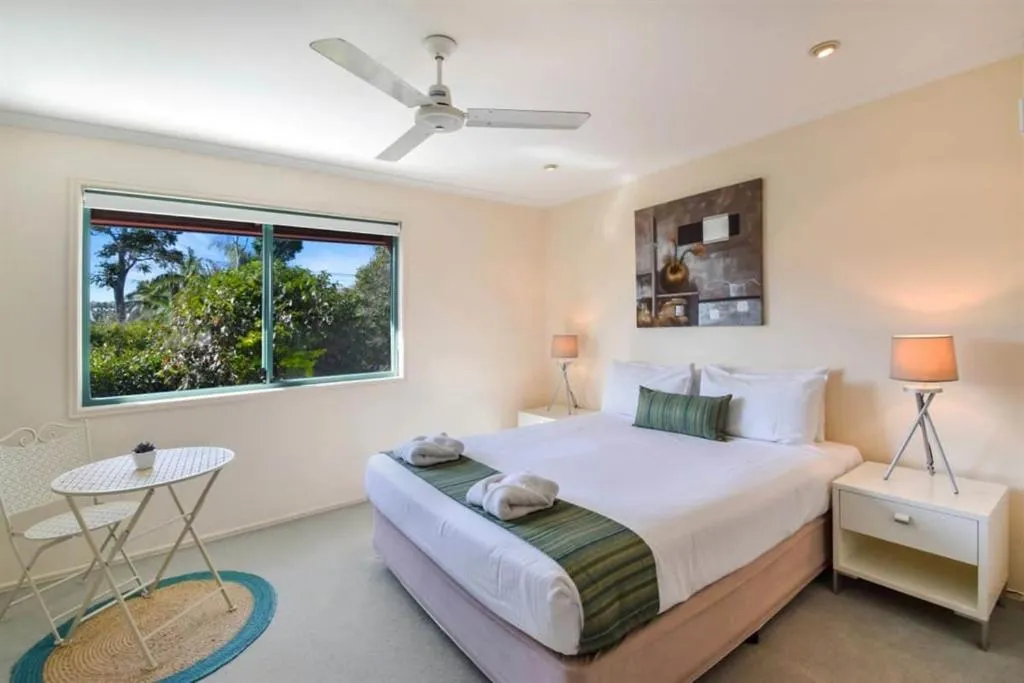 Bed in Terrapin Apartments