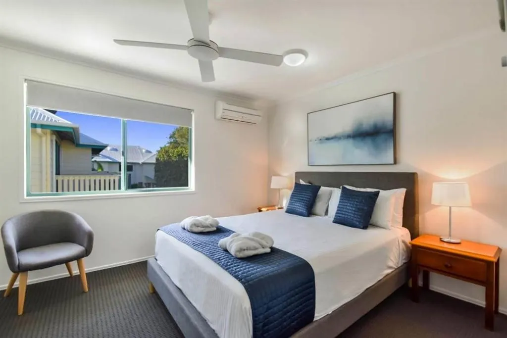 Bed in Terrapin Apartments