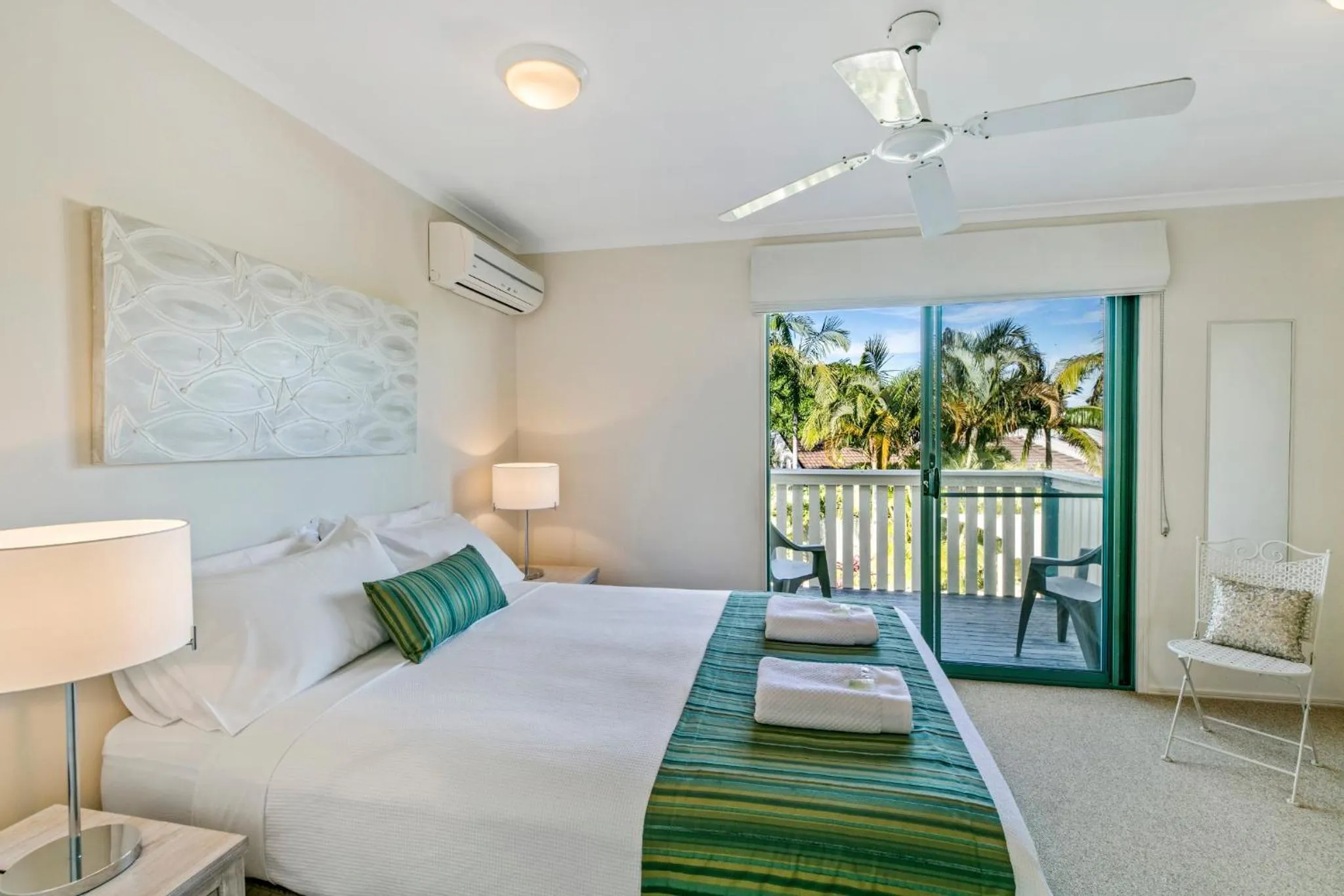 Bed in Terrapin Apartments