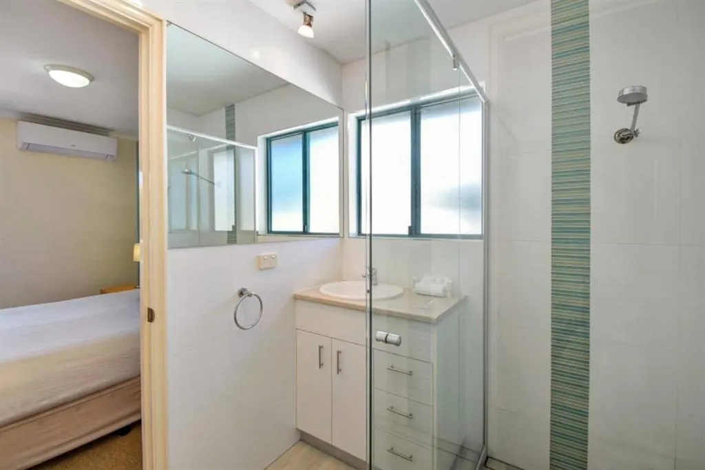 Bed in Terrapin Apartments