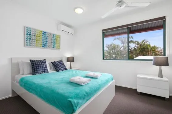 Bed in Terrapin Apartments