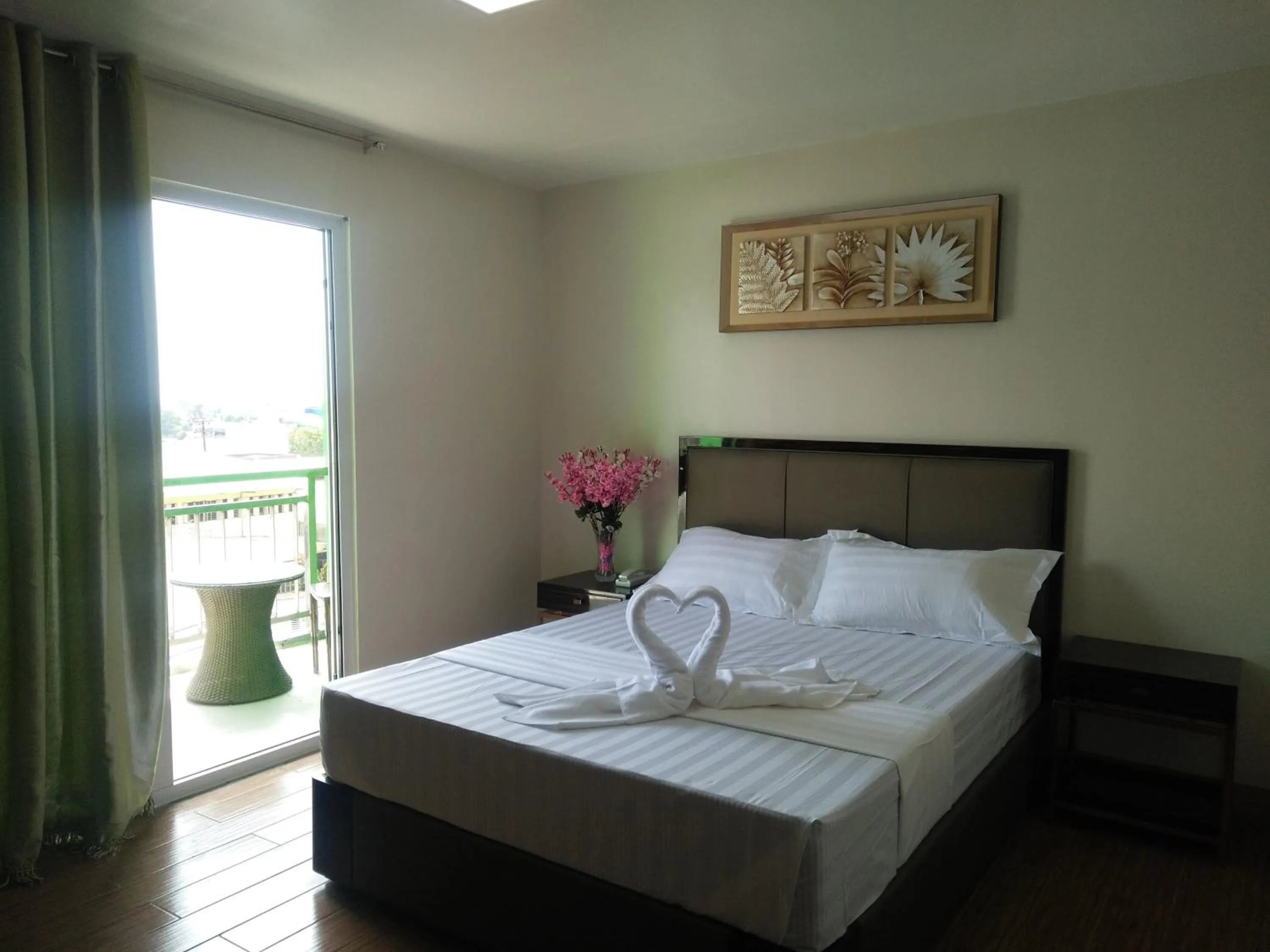 Bed in Meaco Royal Hotel - Batangas City