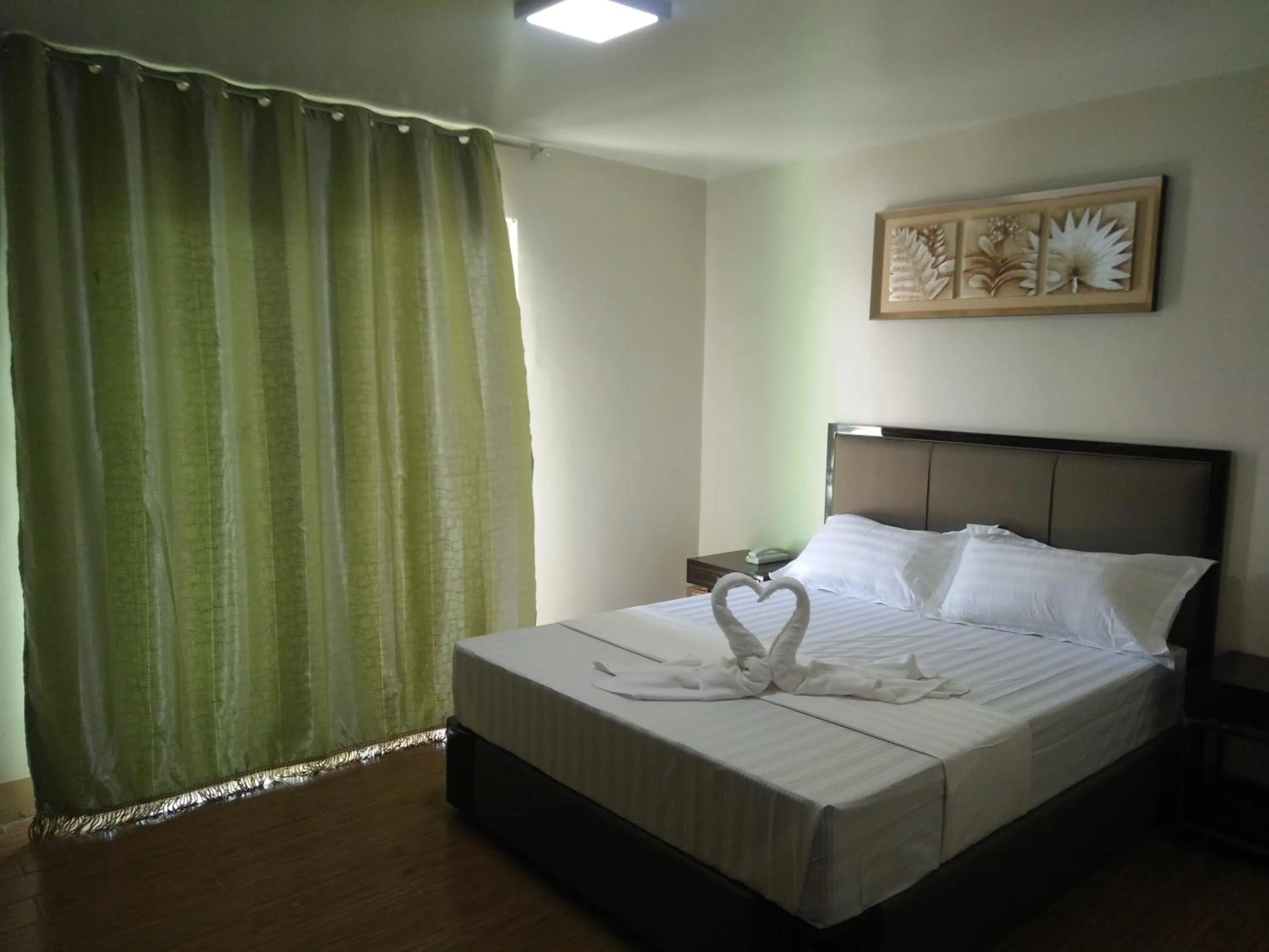 Bed in Meaco Royal Hotel - Batangas City
