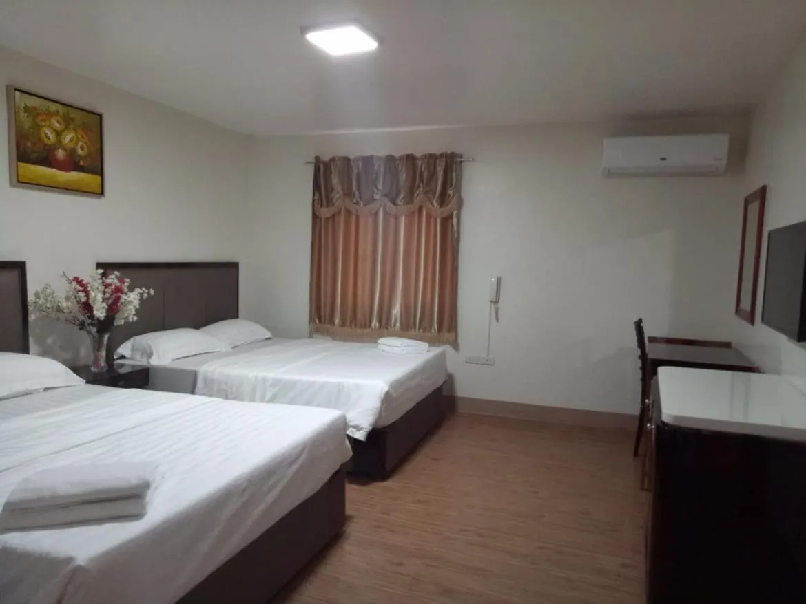 Bed in Meaco Royal Hotel - Batangas City