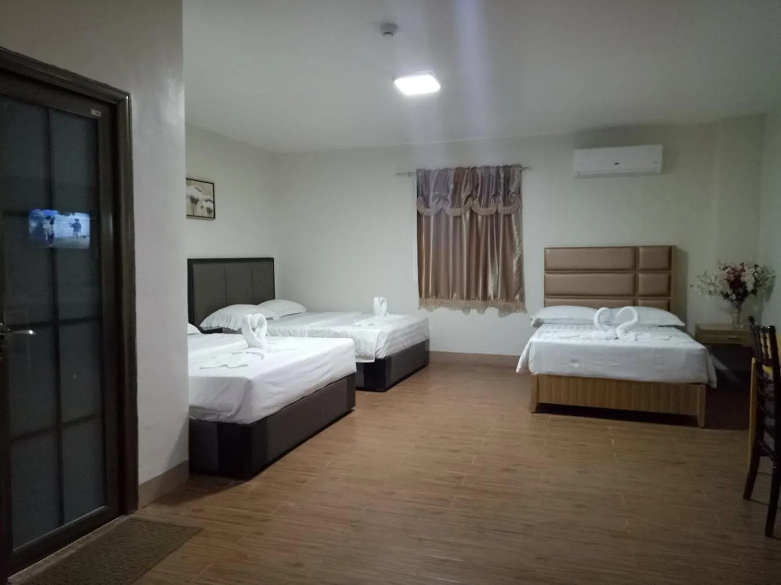 Bed in Meaco Royal Hotel - Batangas City