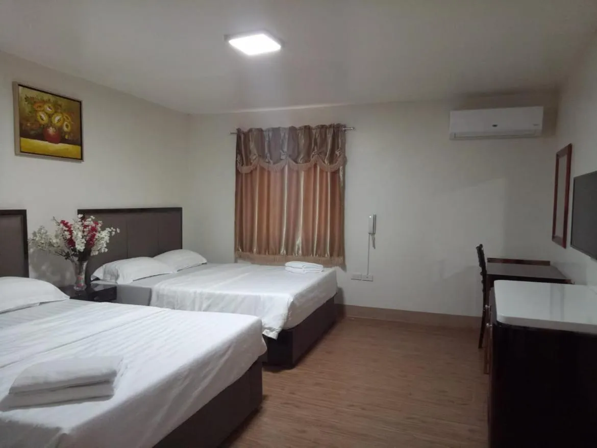 Bed in Meaco Royal Hotel - Batangas City
