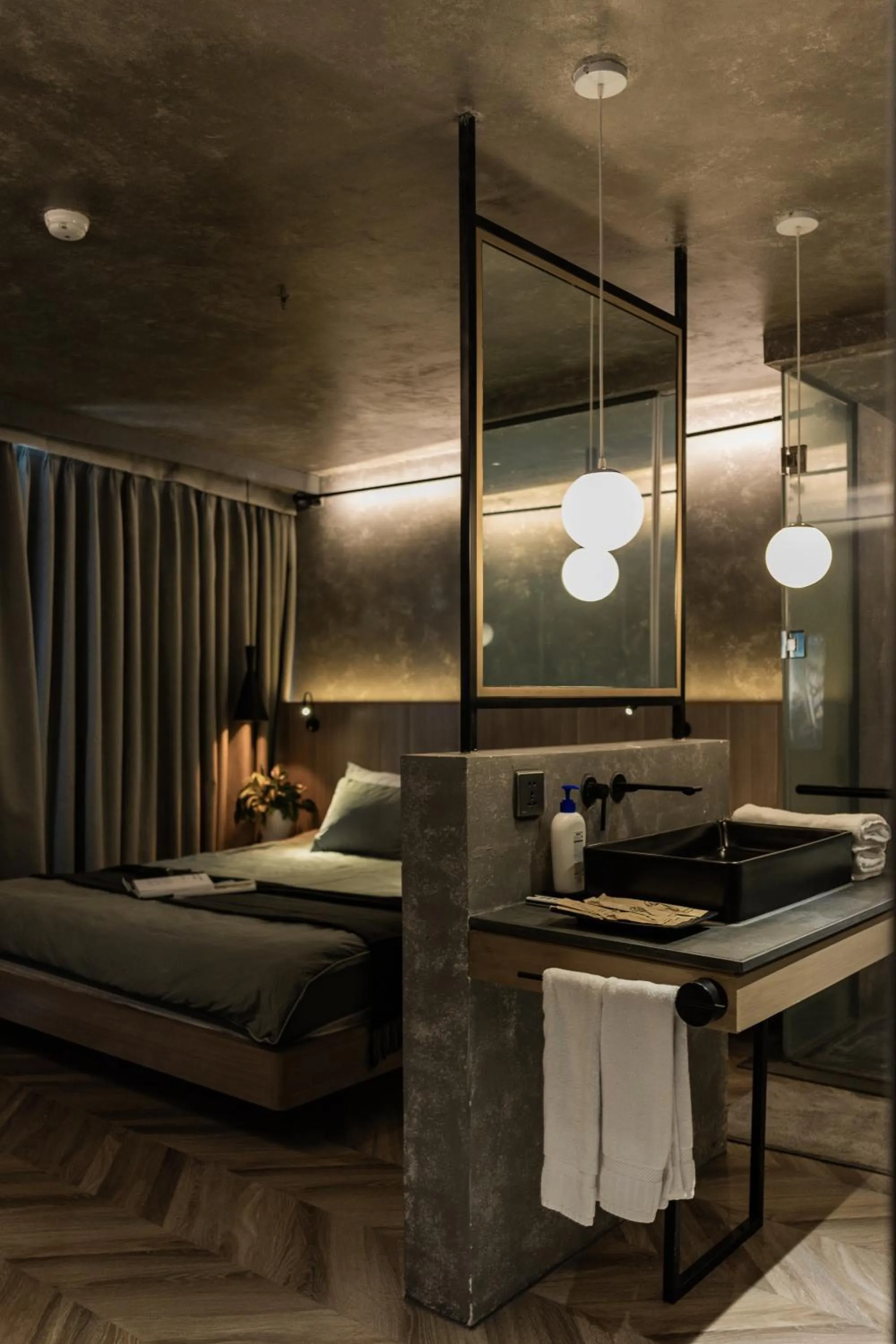 Bathroom, Bed in Colline Dalat