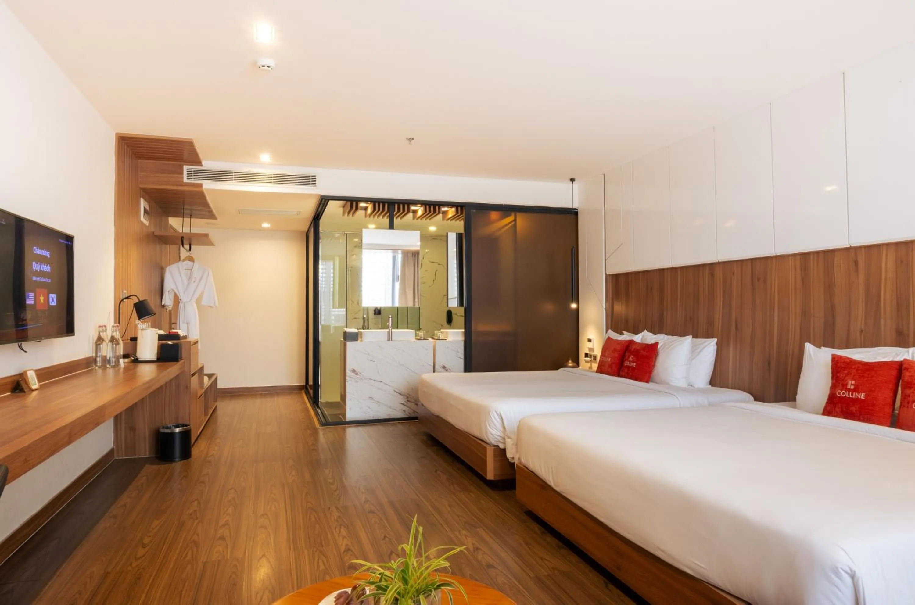 Photo of the whole room, Bed in Colline Dalat