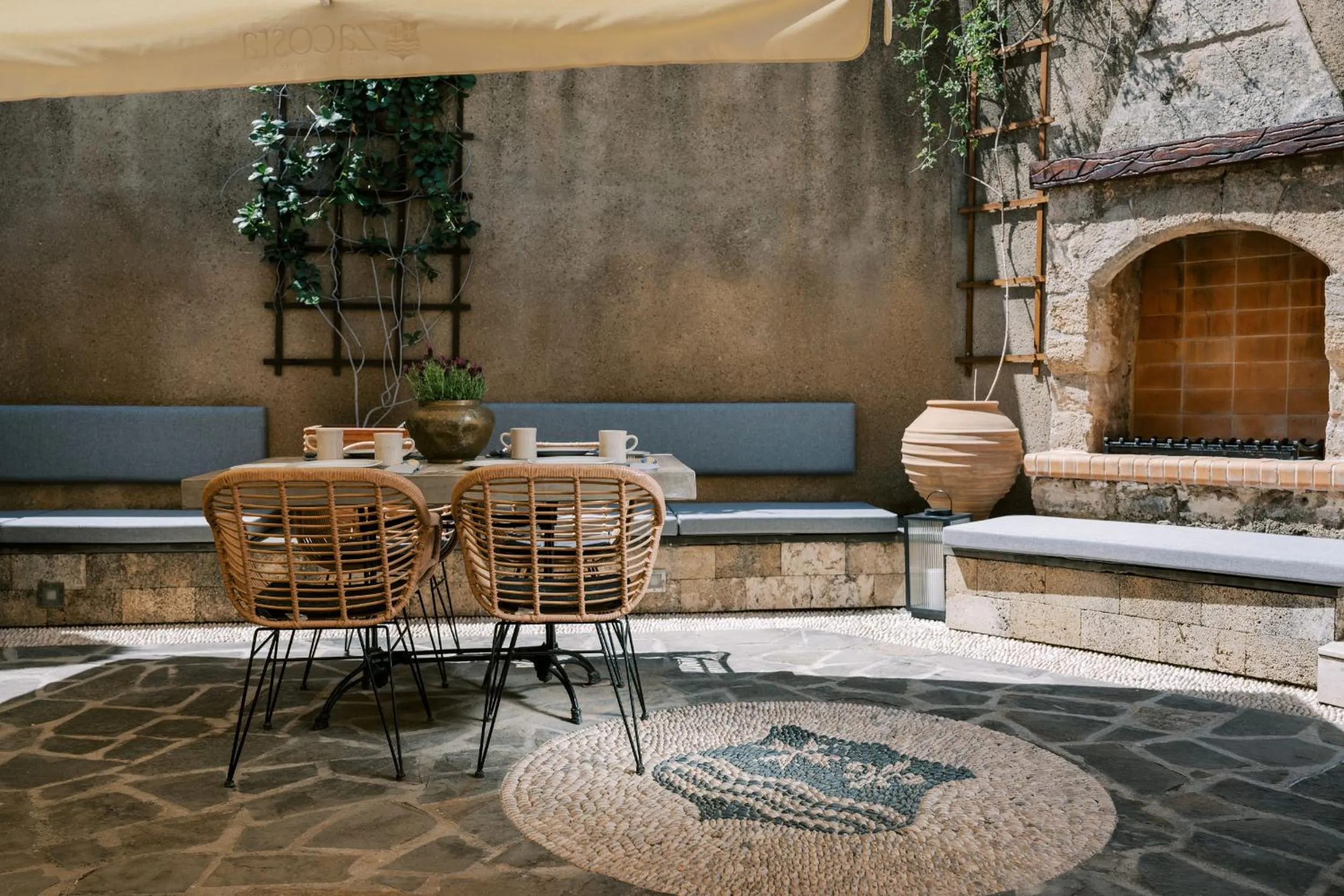 Inner courtyard view in Zacosta Villa Hotel