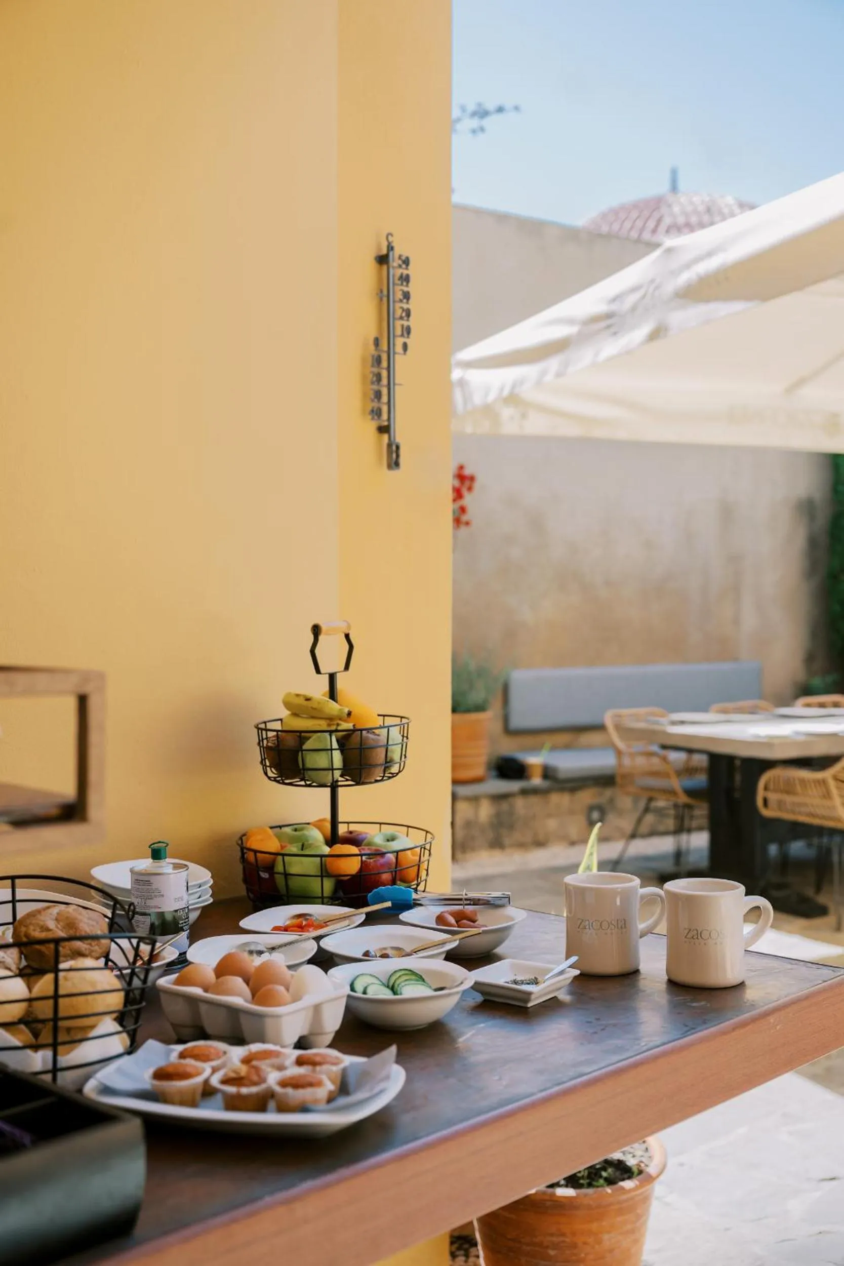 Buffet breakfast in Zacosta Villa Hotel