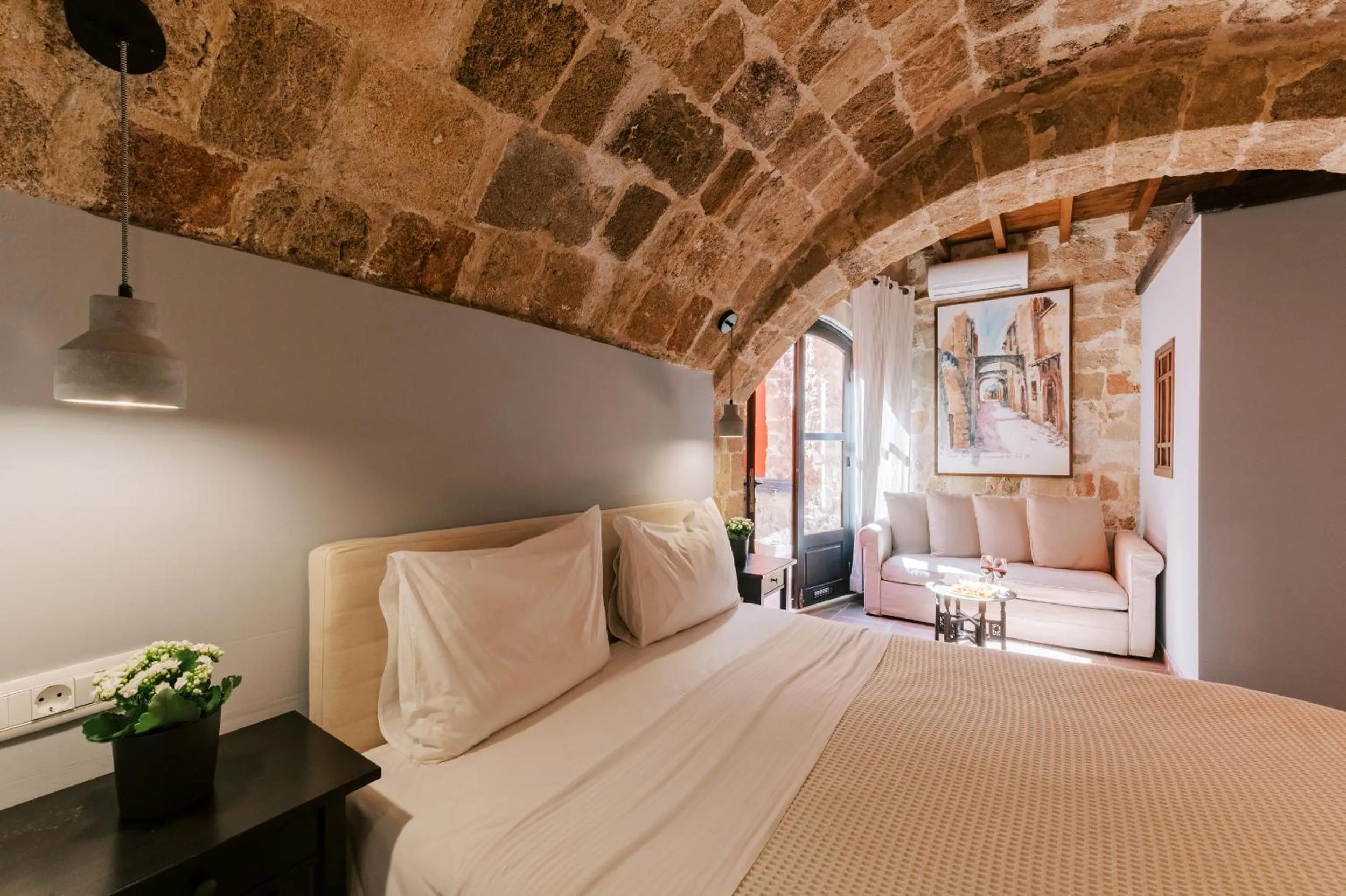 Bed in Zacosta Villa Hotel