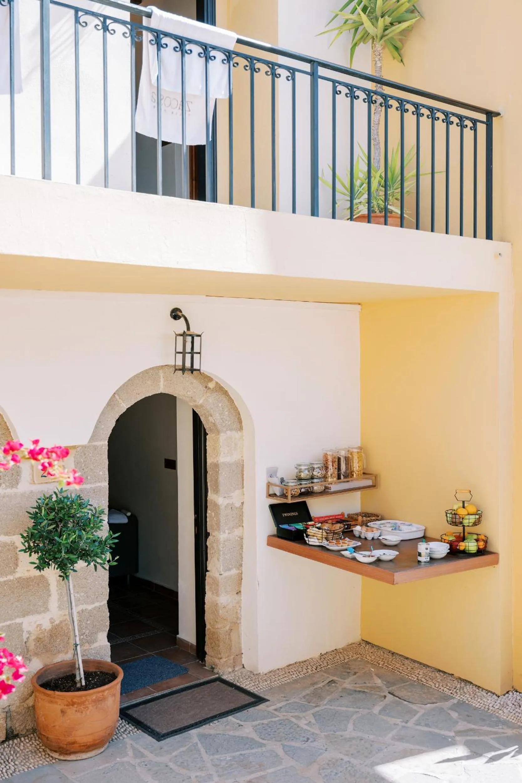 Breakfast in Zacosta Villa - a Heritage Hotel