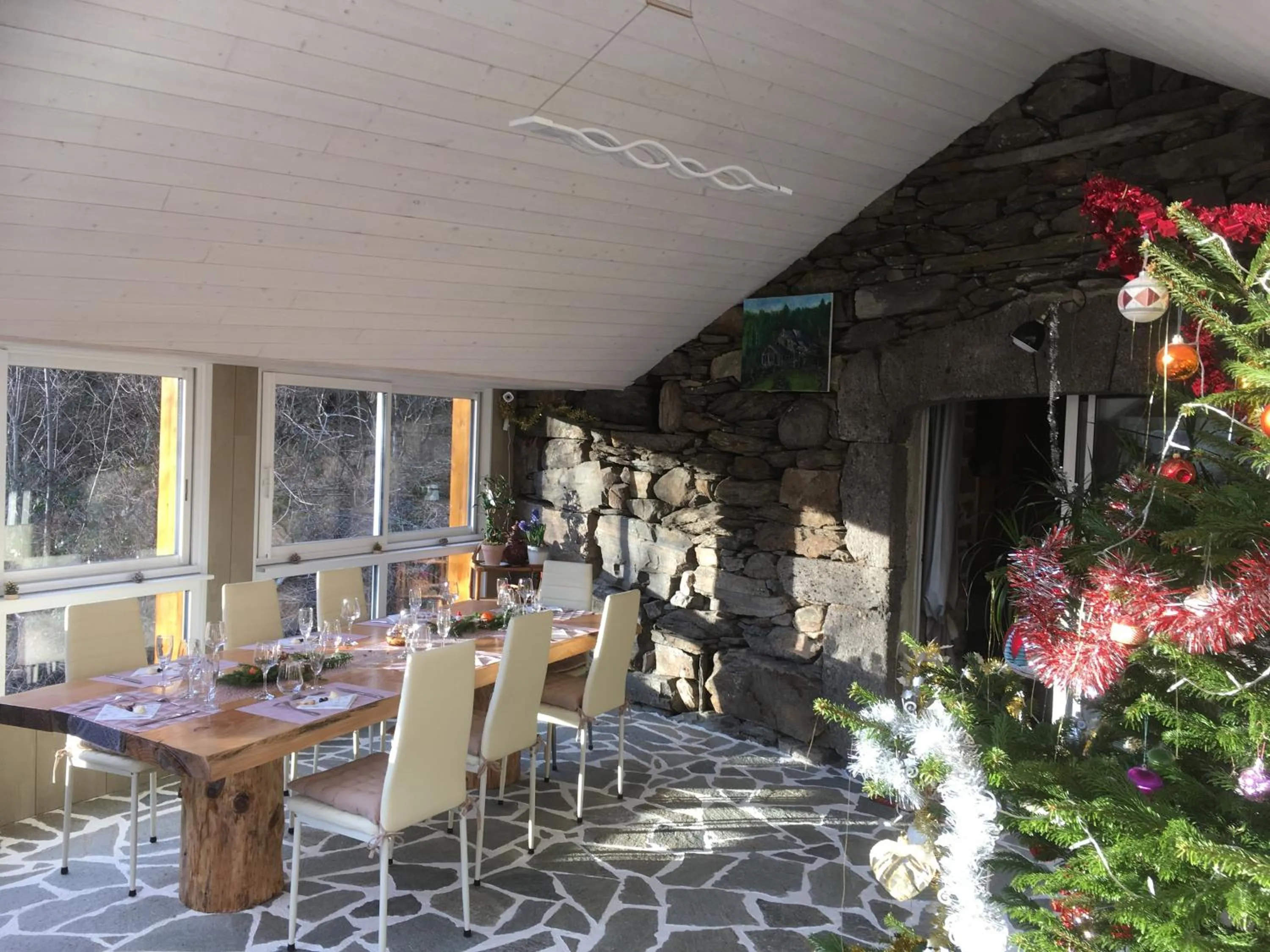Continental breakfast in Chambres d'hôtes Le Lepadou-Bas