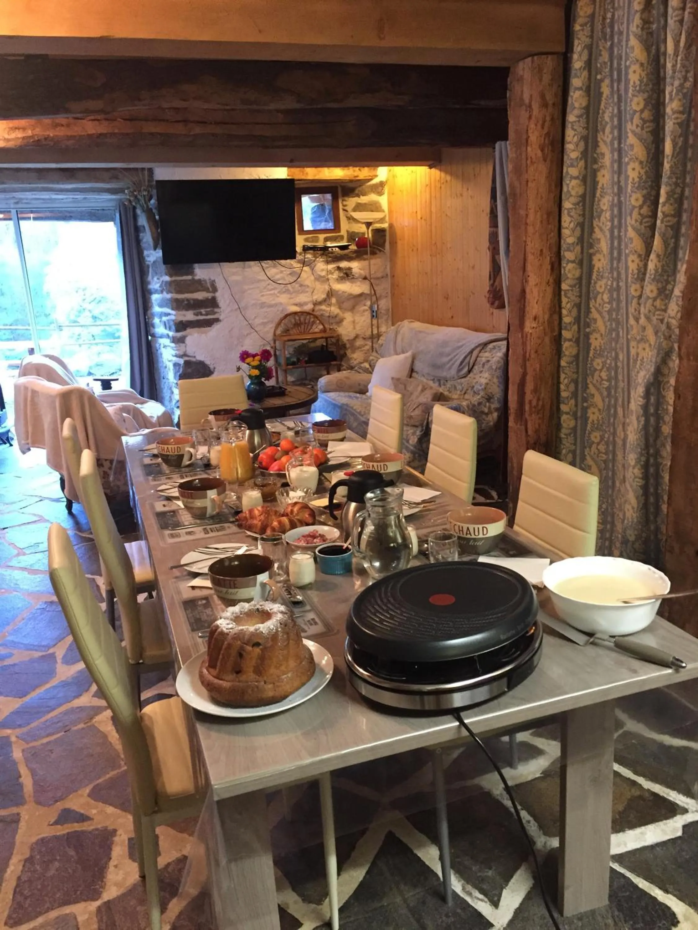 Restaurant/places to eat in Chambres d'hôtes Le Lepadou-Bas