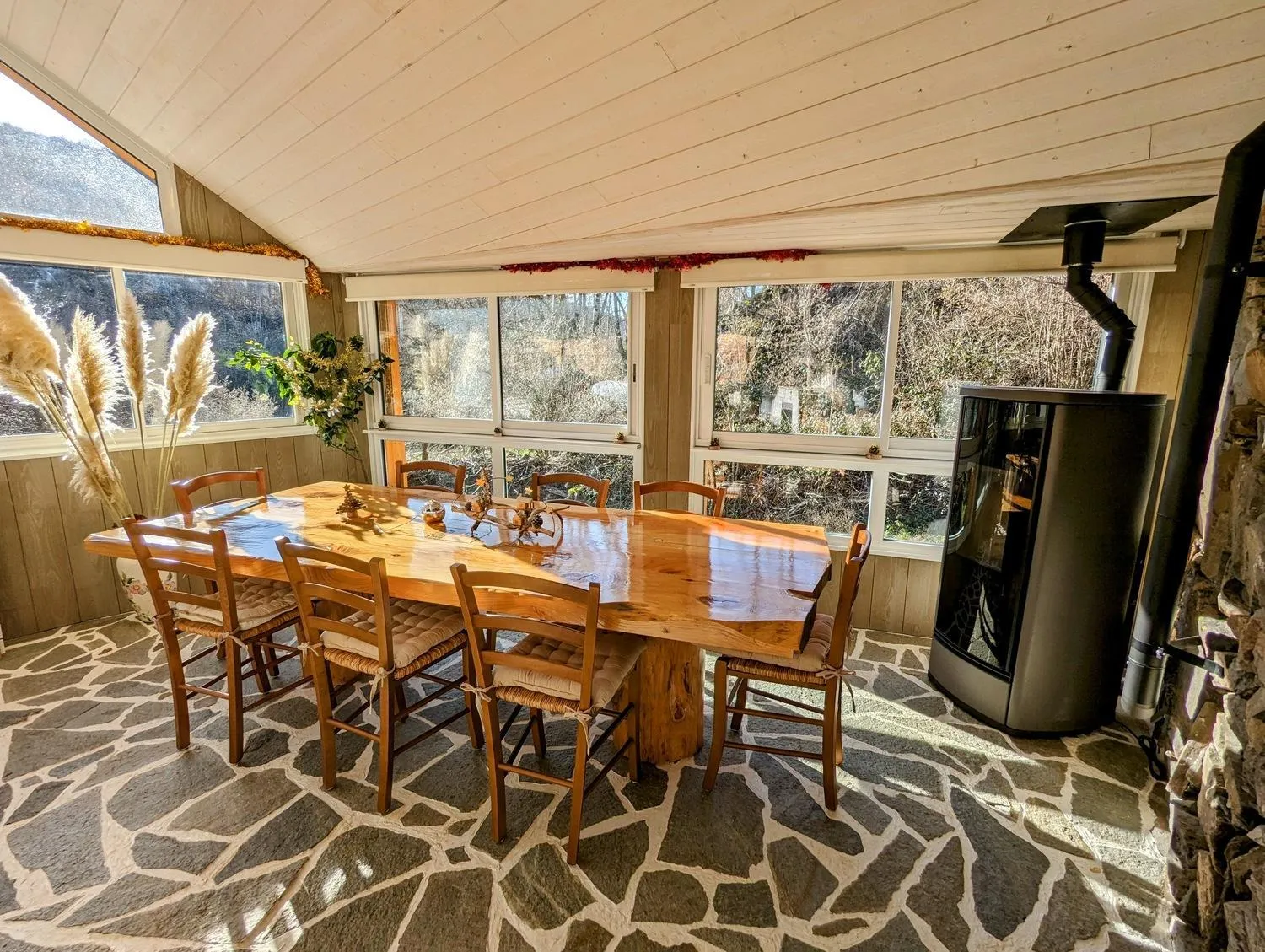 Restaurant/places to eat in Chambres d'hôtes Le Lepadou-Bas