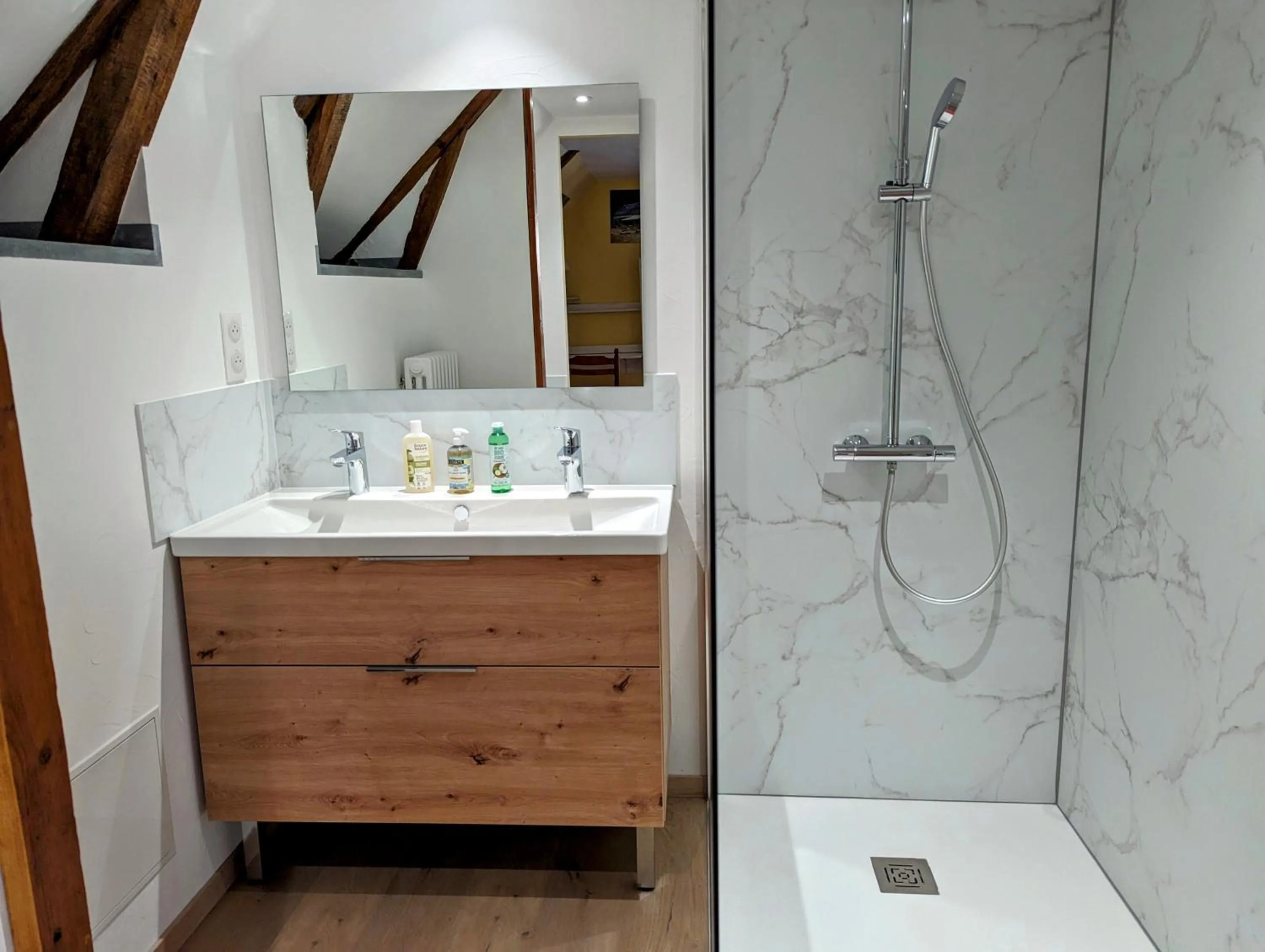 Bathroom in Chambres d'hôtes Le Lepadou-Bas