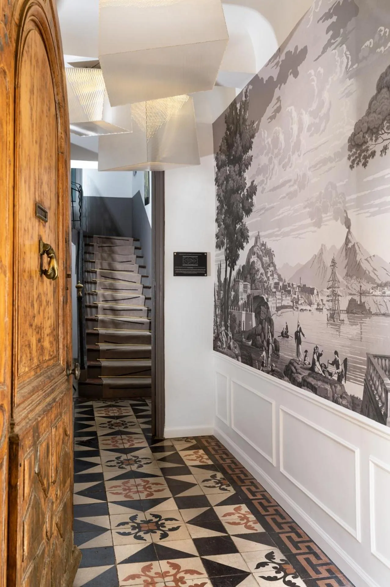 Facade/entrance in Maison Dauphine