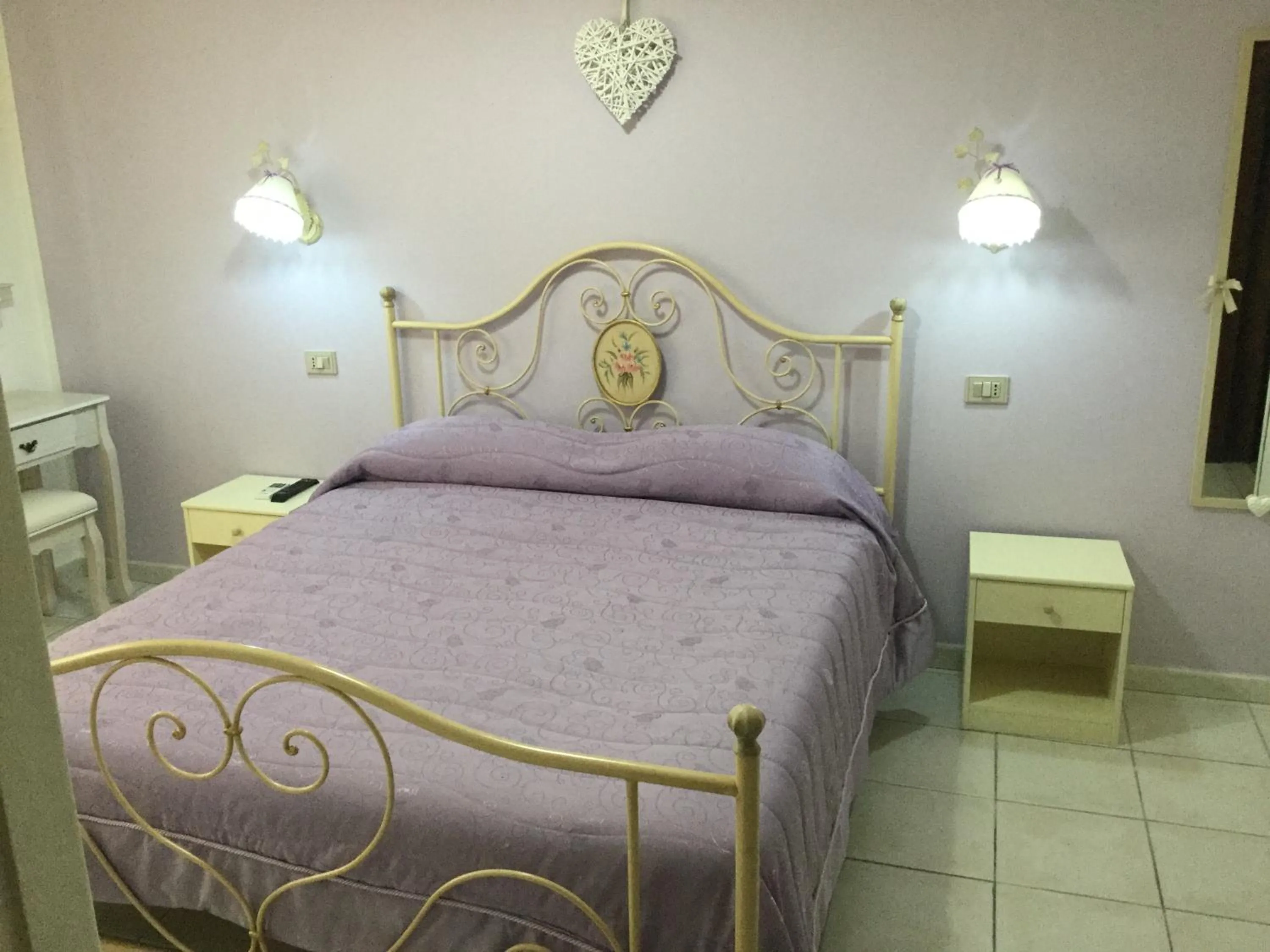 Bedroom, Bed in Il Melangolo