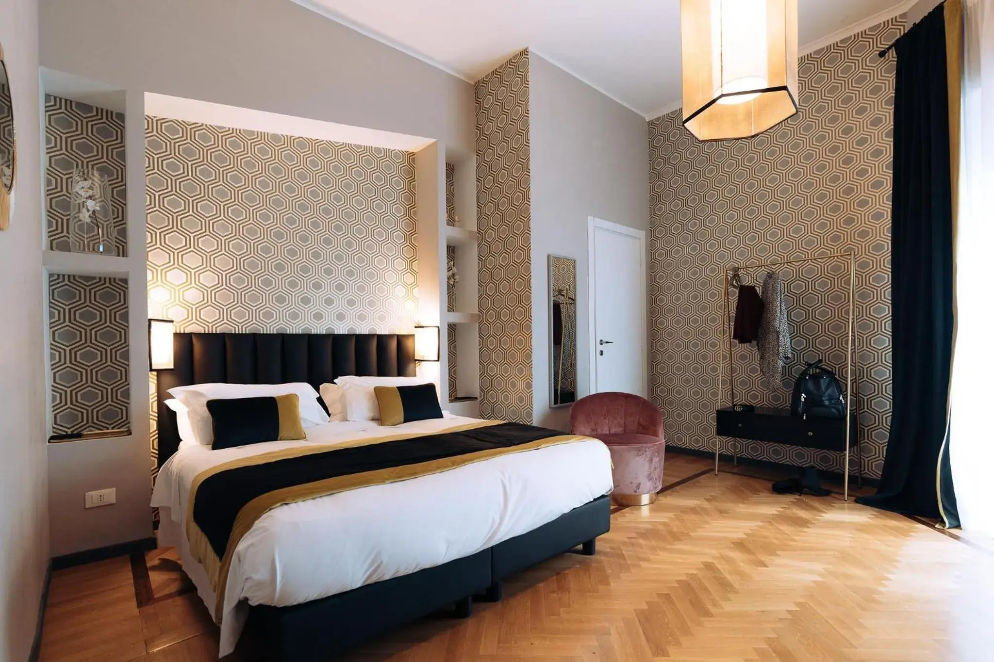 Superior Double Room with Balcony in Mi Hotel Home Superior Double Room with Balcony in Mi Hotel Home