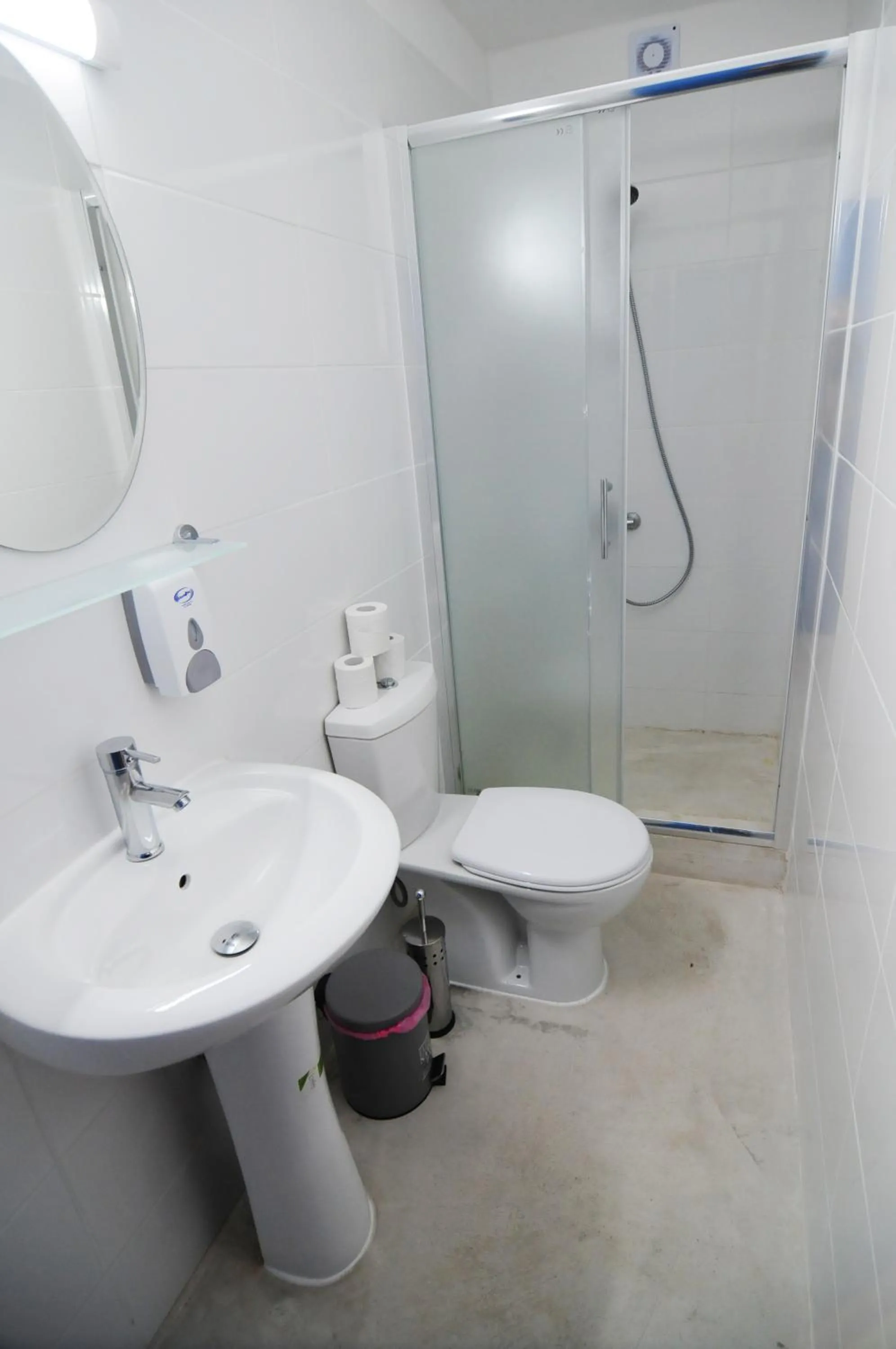 Bathroom in Lithos Studios