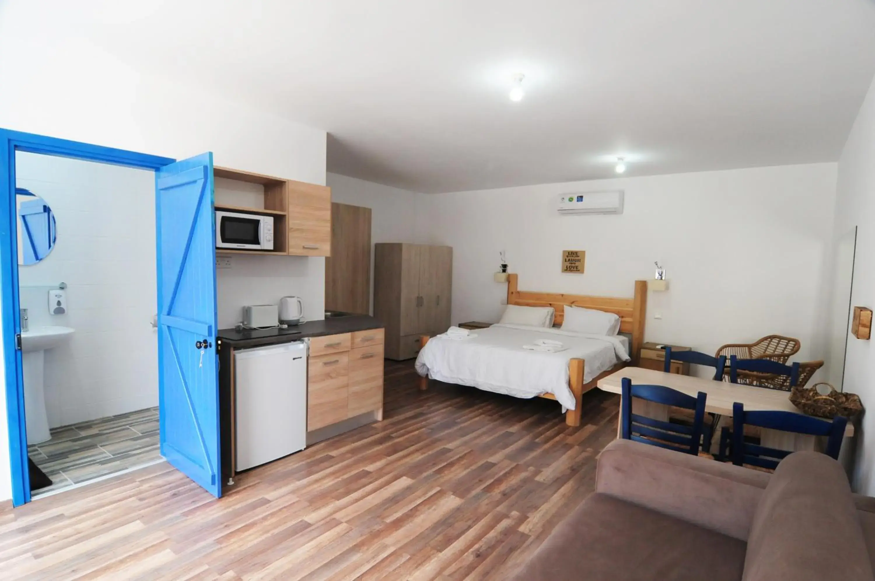 Lithos Studios Lithos Studios