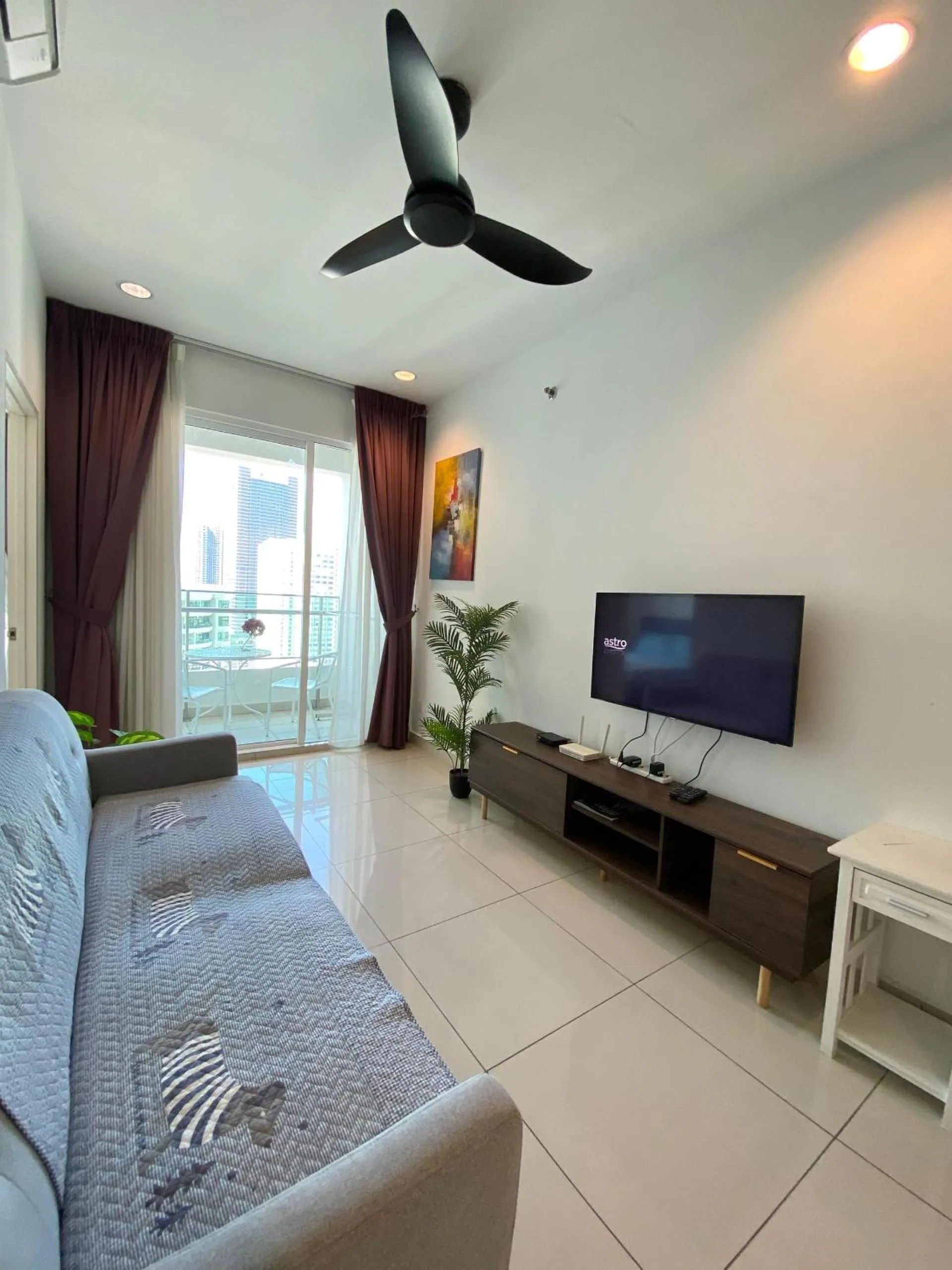 TV and multimedia in Mansion One by Sky Hive