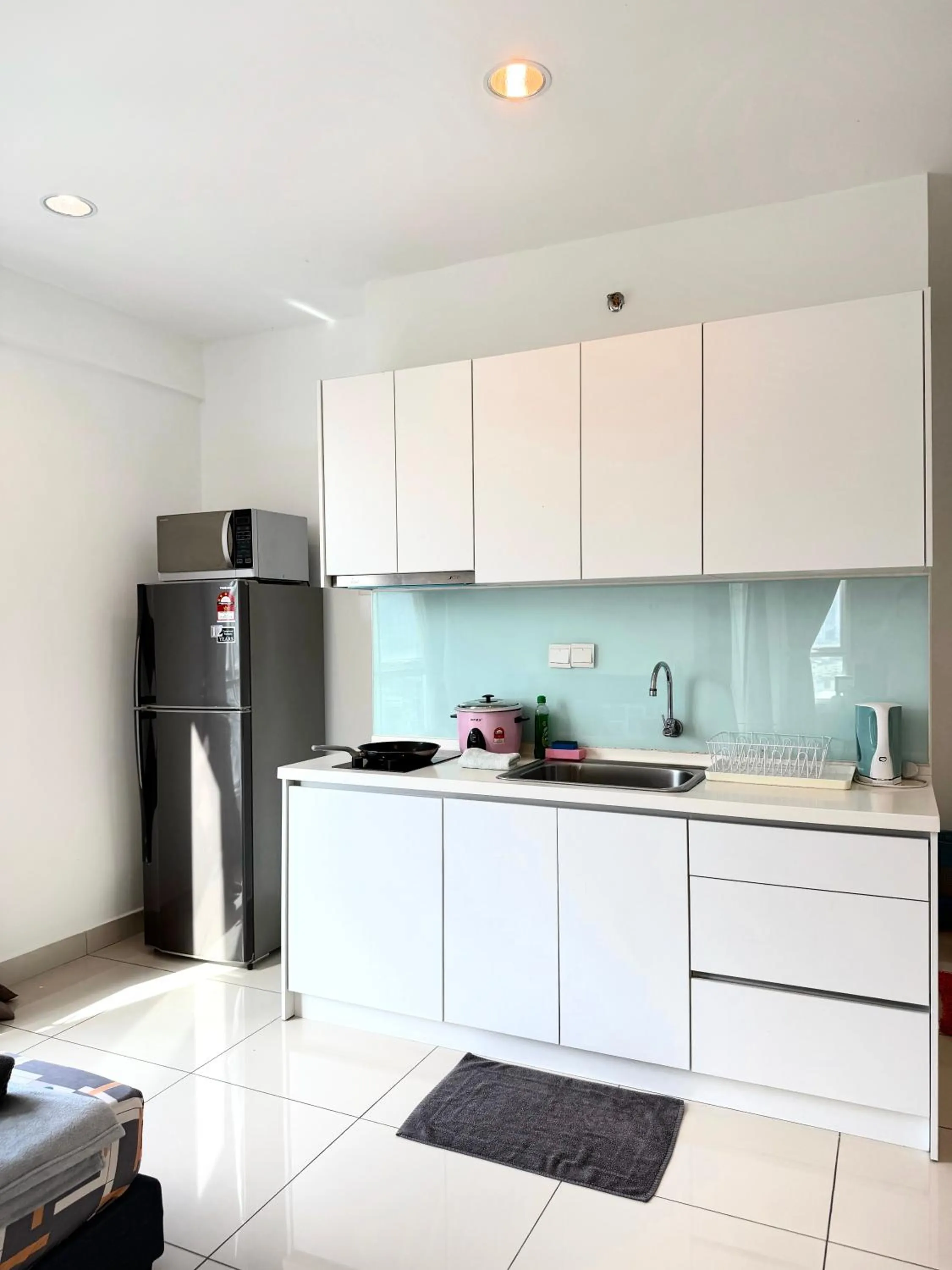 Kitchen or kitchenette in Mansion One by Sky Hive