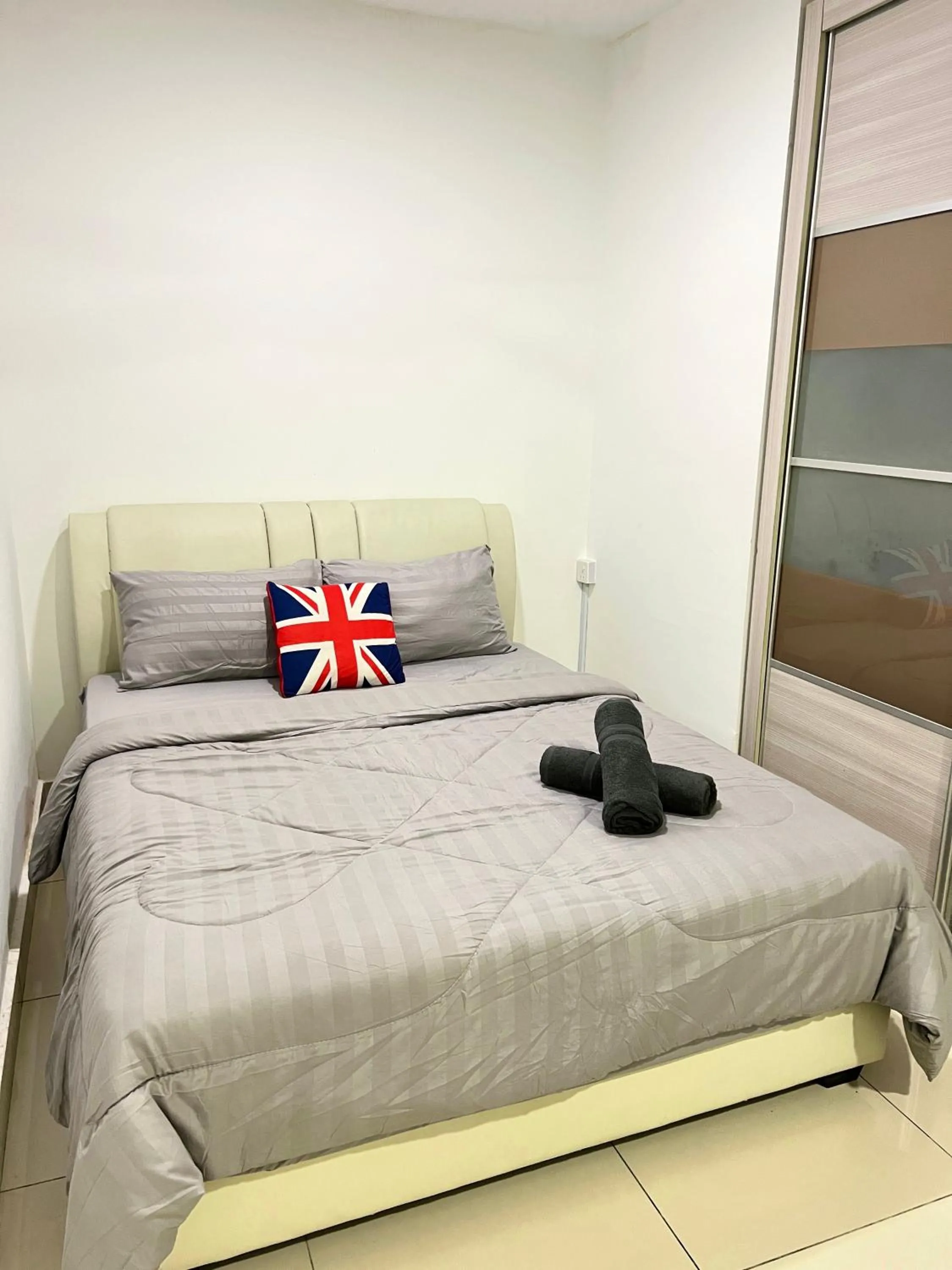 Bed in Mansion One by Sky Hive