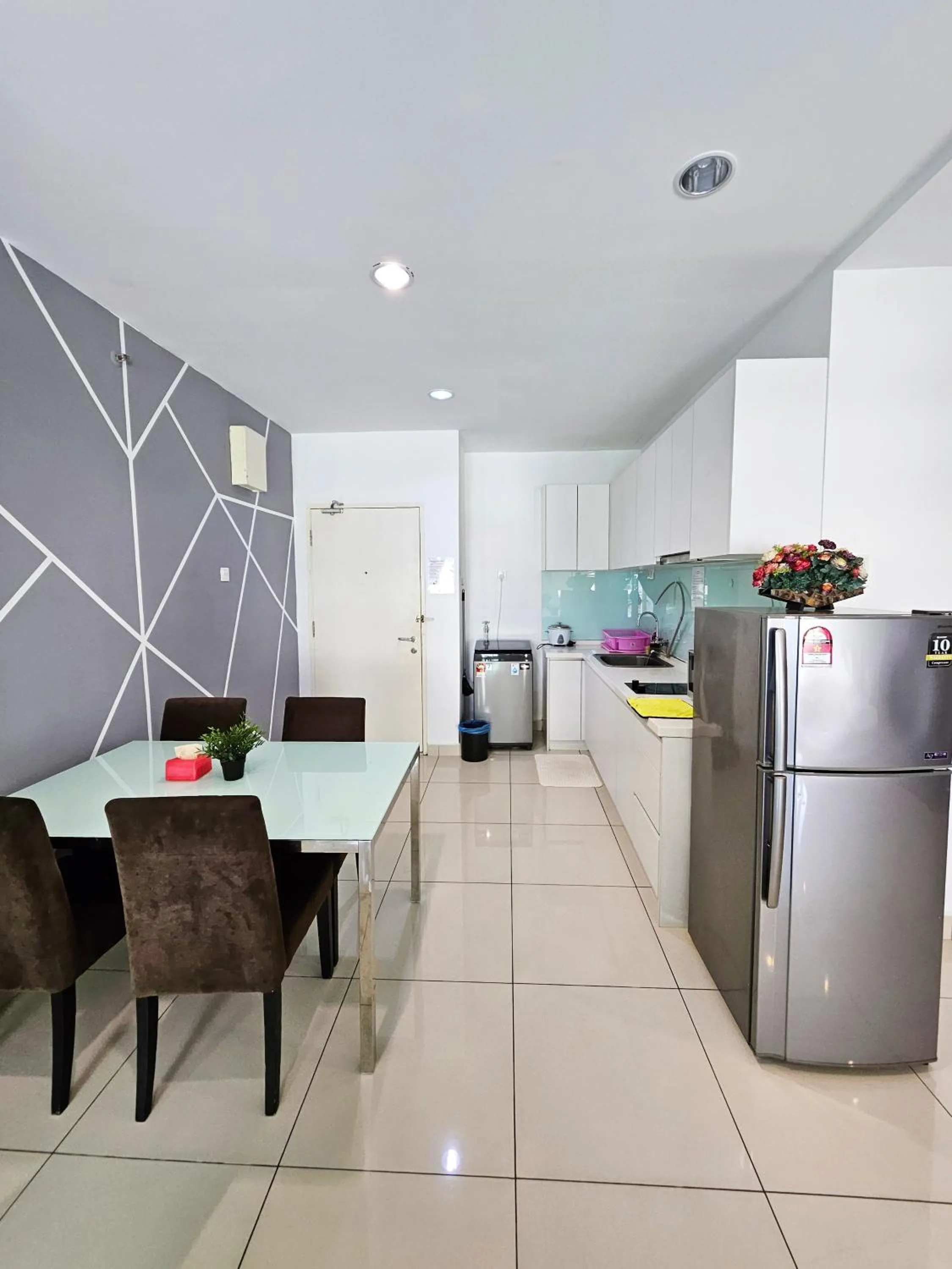 Kitchen or kitchenette in Mansion One by Sky Hive